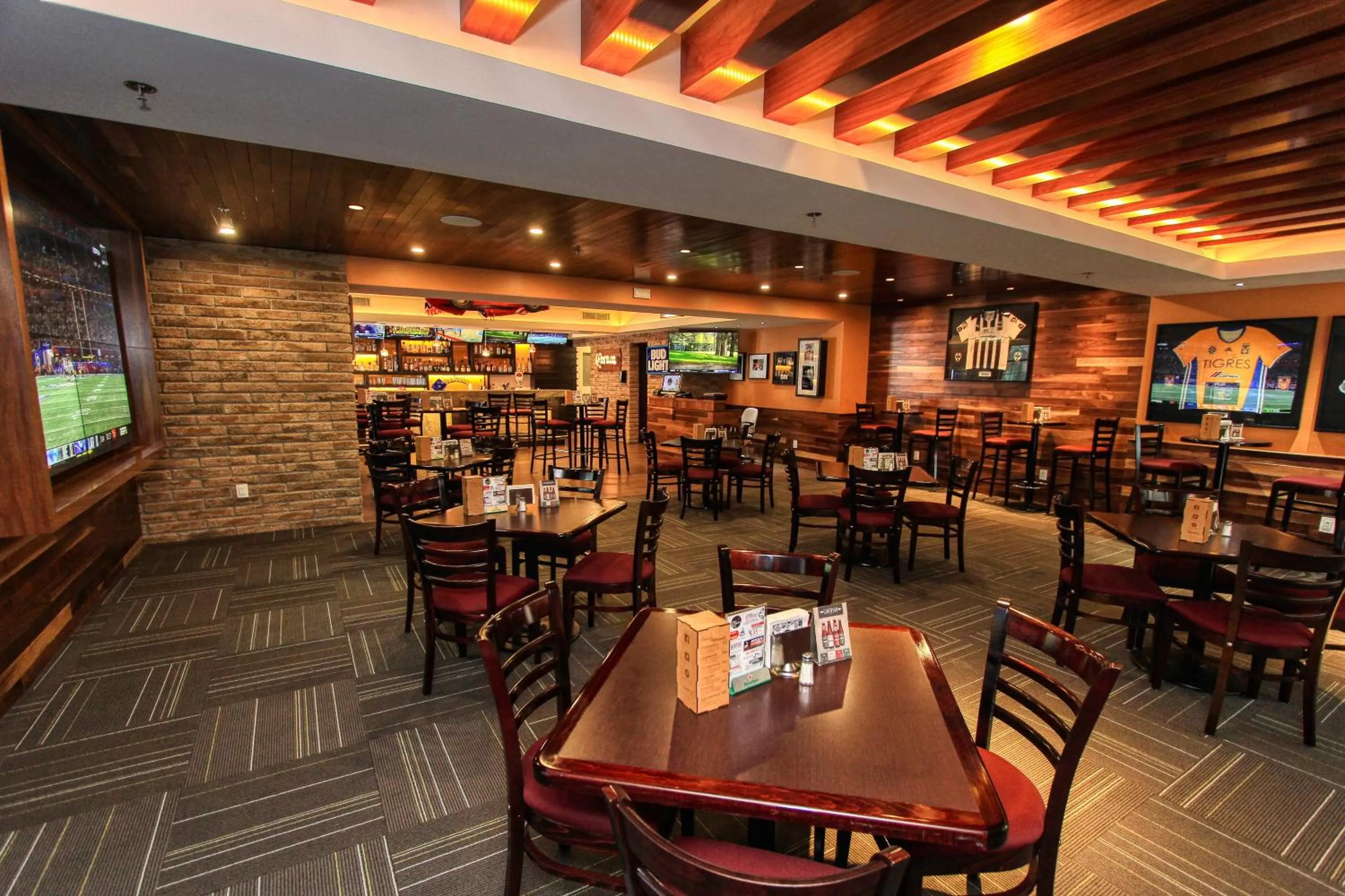 Lounge or bar in Holiday Inn Leon by IHG