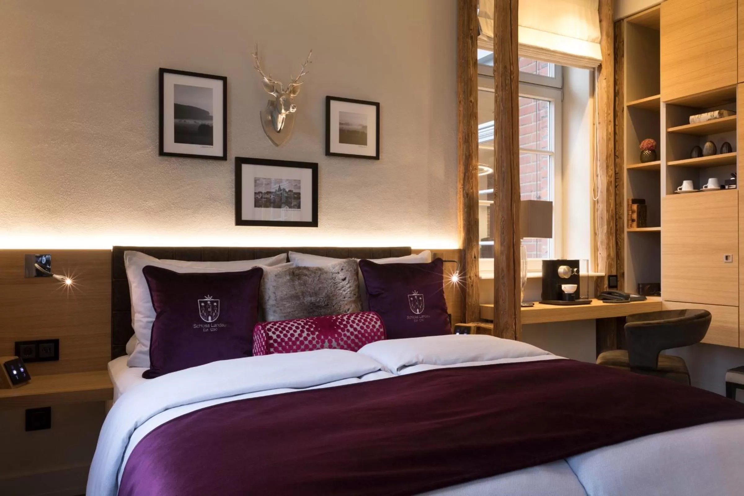 Photo of the whole room, Bed in Hotel Brunnenhaus Schloss Landau