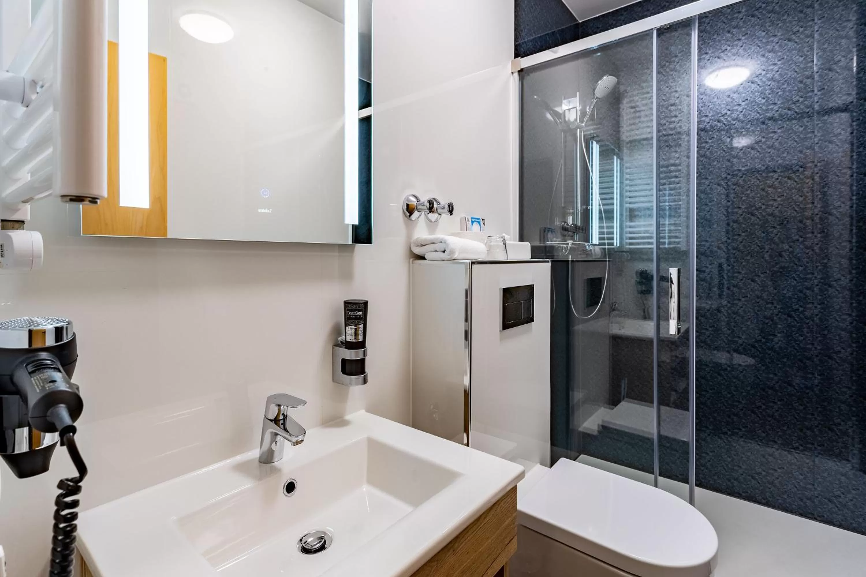 Bathroom in Waldhotel Eskeshof