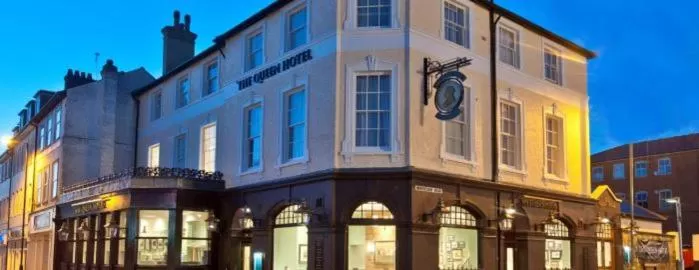 Facade/entrance, Property Building in The Queen Hotel Wetherspoon
