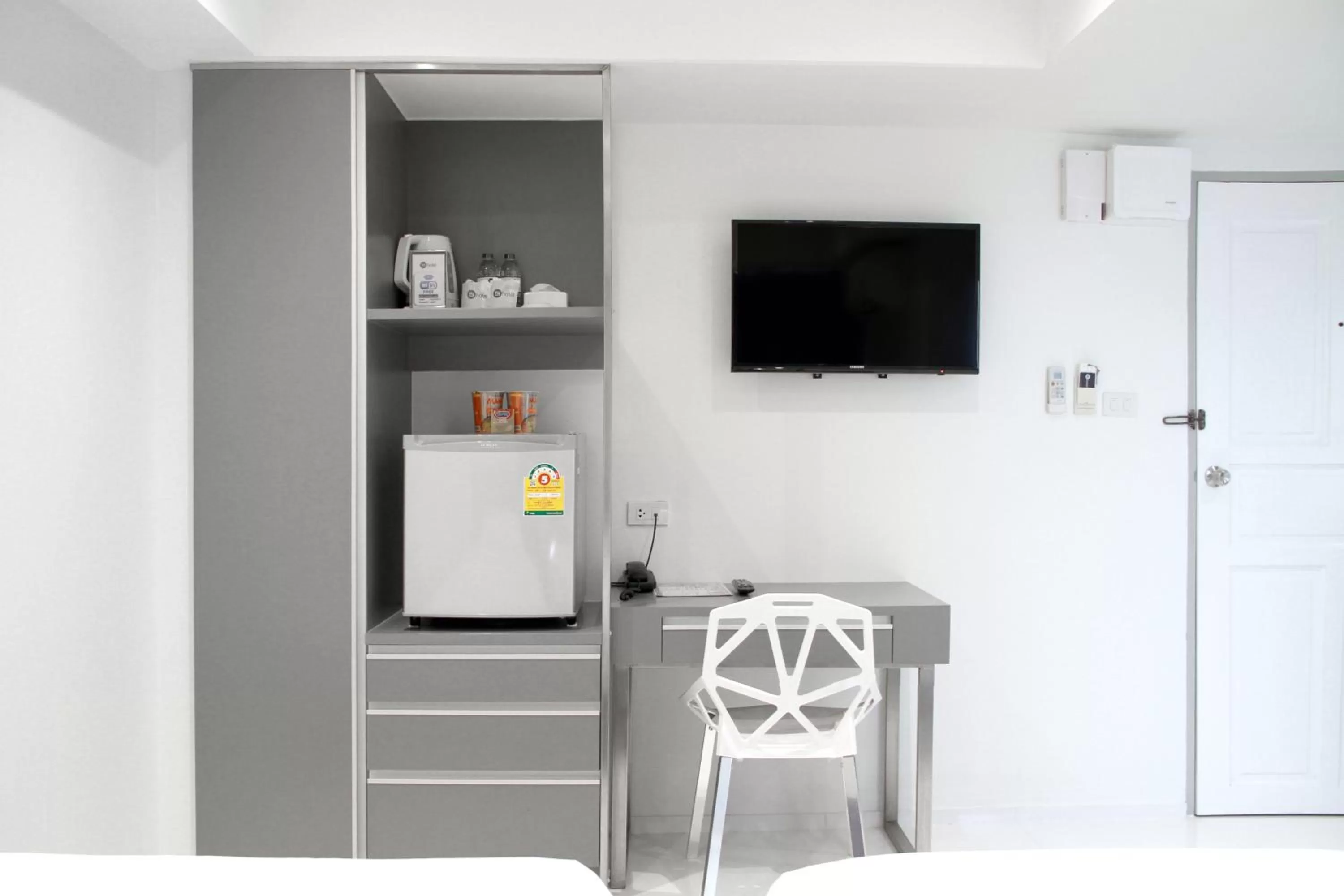 TV and multimedia in My Hotel Pratunam