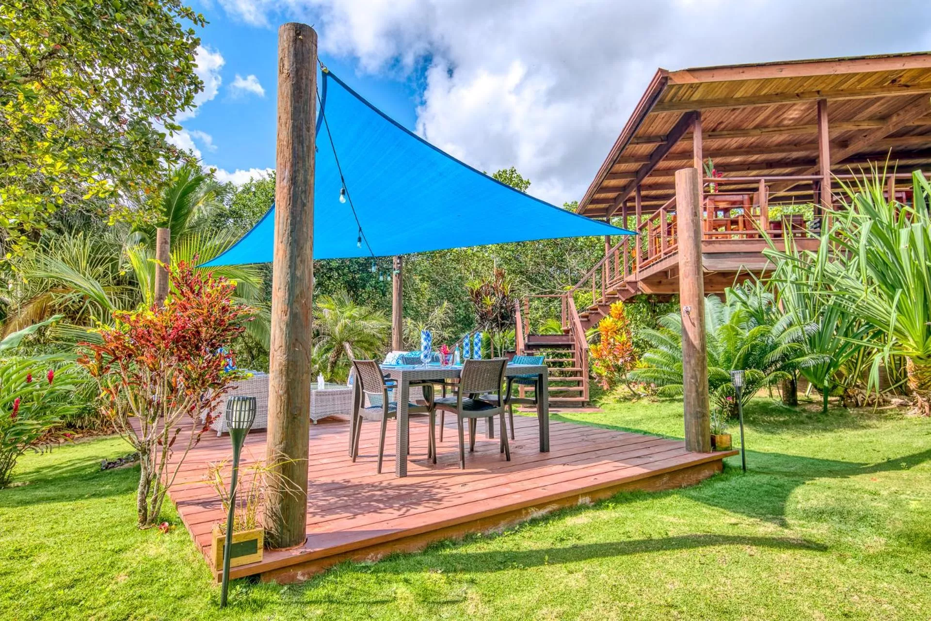 Patio, Garden in Oasis Bluff Beach