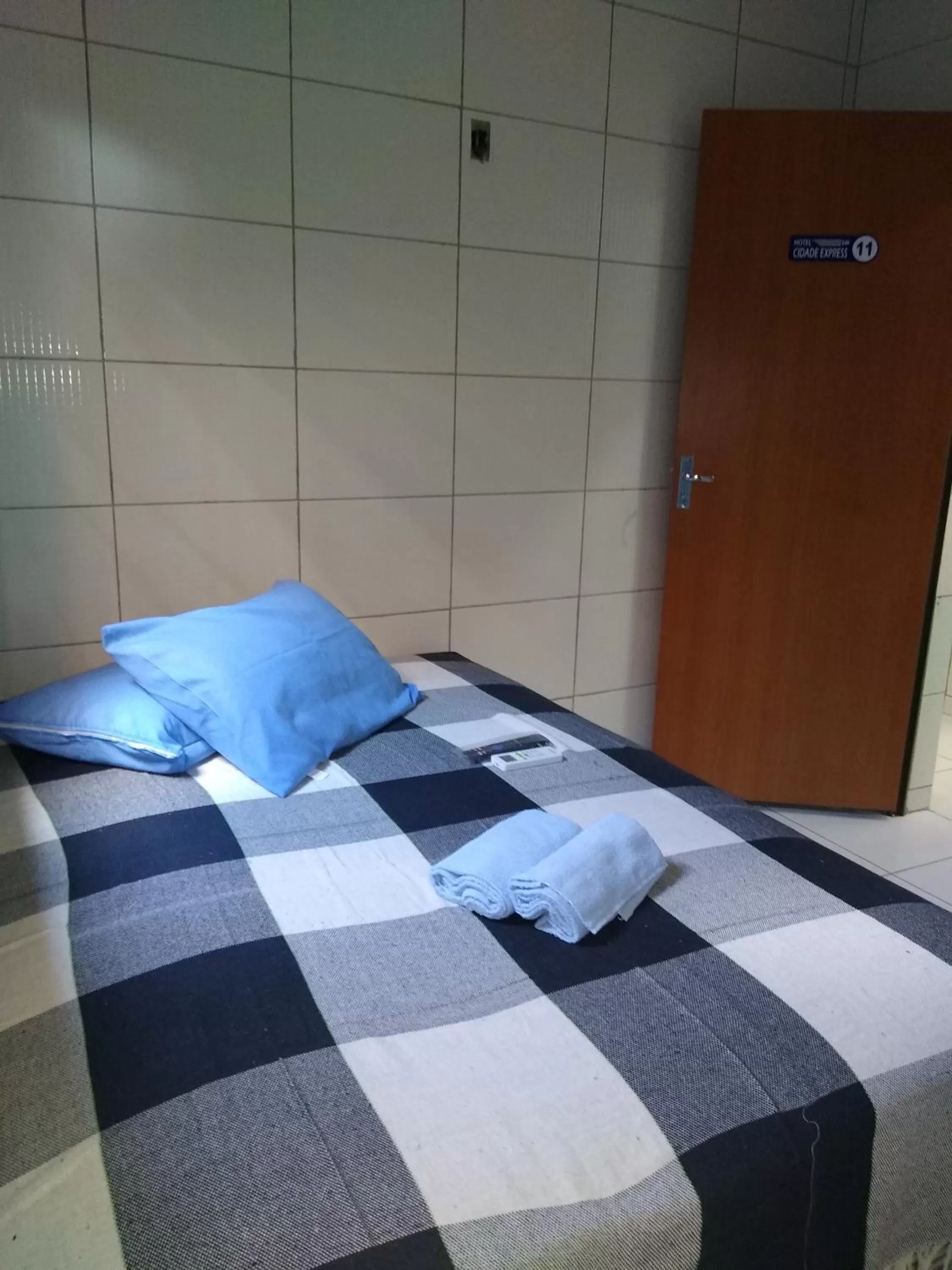 Bed in HOTEL CIDADE EXPRESS 24H