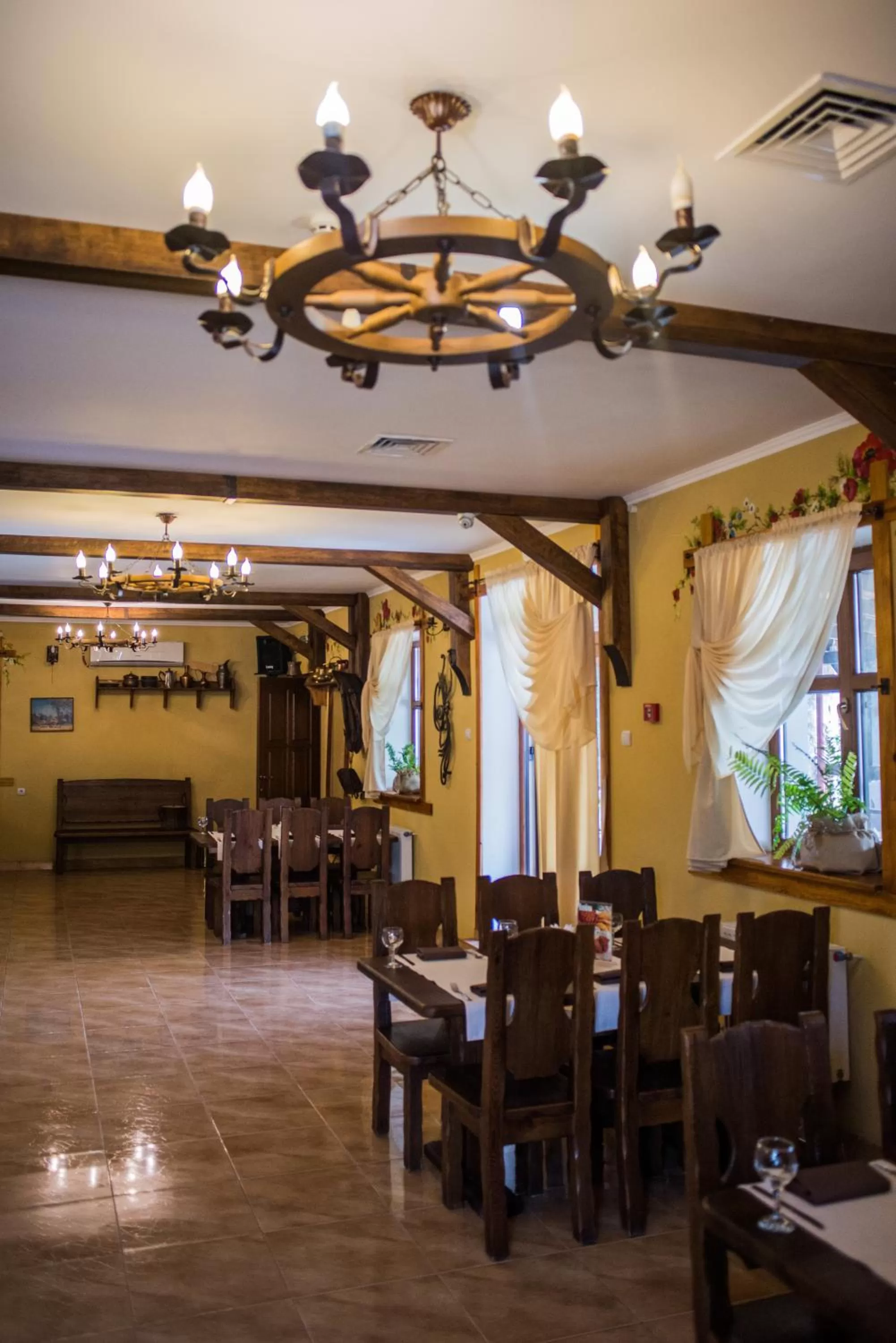 Restaurant/Places to Eat in Stara Vezha Hotel