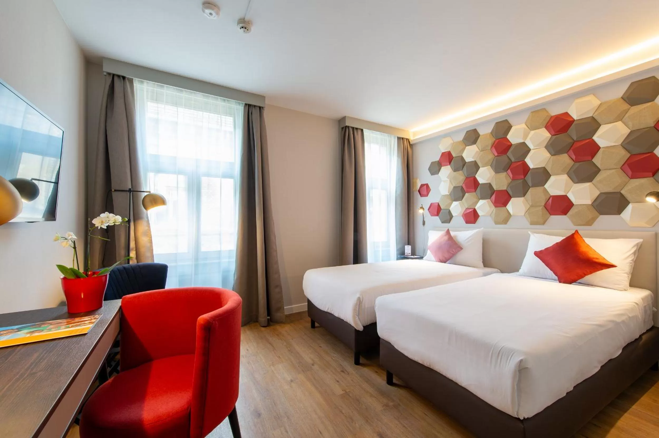 Bed in Three Corners Hotel Art