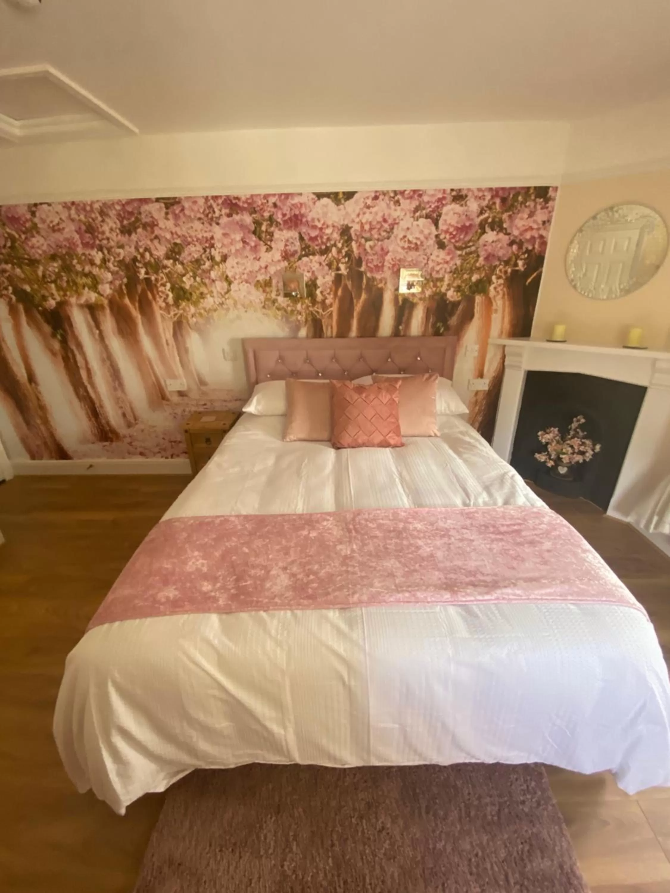 Bed in All Seasons Bed & Breakfast - Adults Only