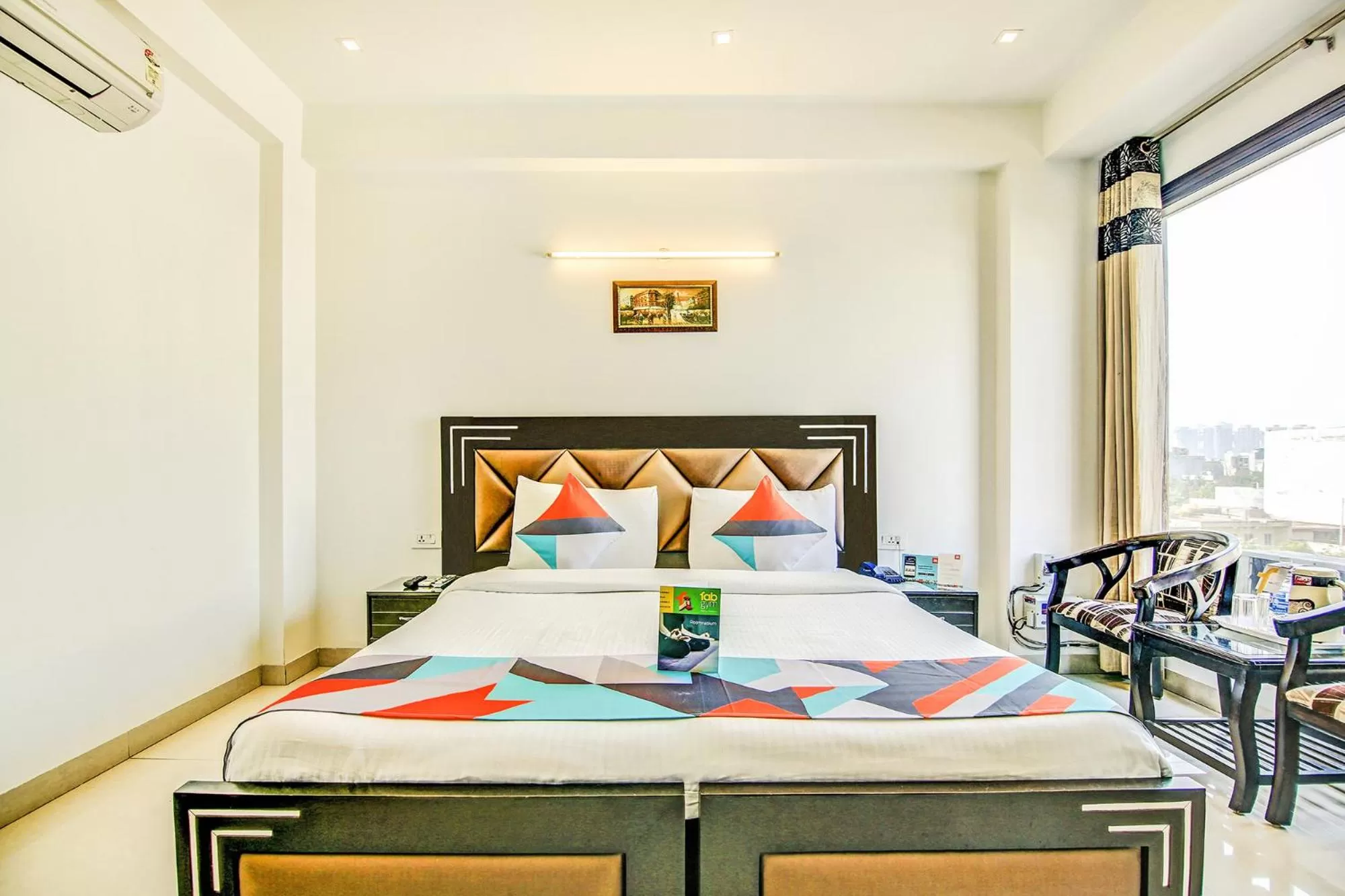 Seating area, Bed in Via Hemkunt Residency