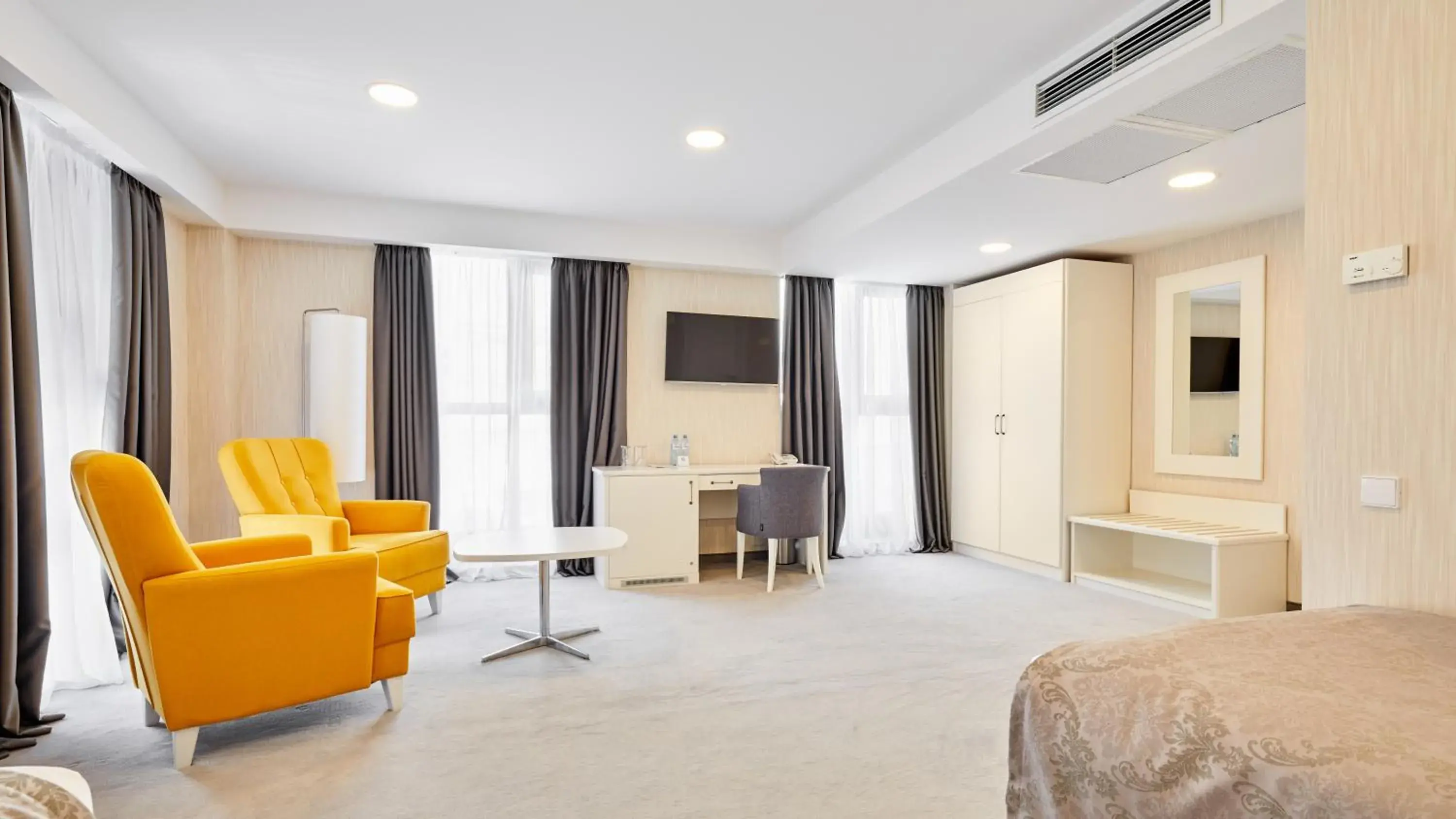 Junior Suite in Gallery Palace Hotel Junior Suite in Gallery Palace Hotel