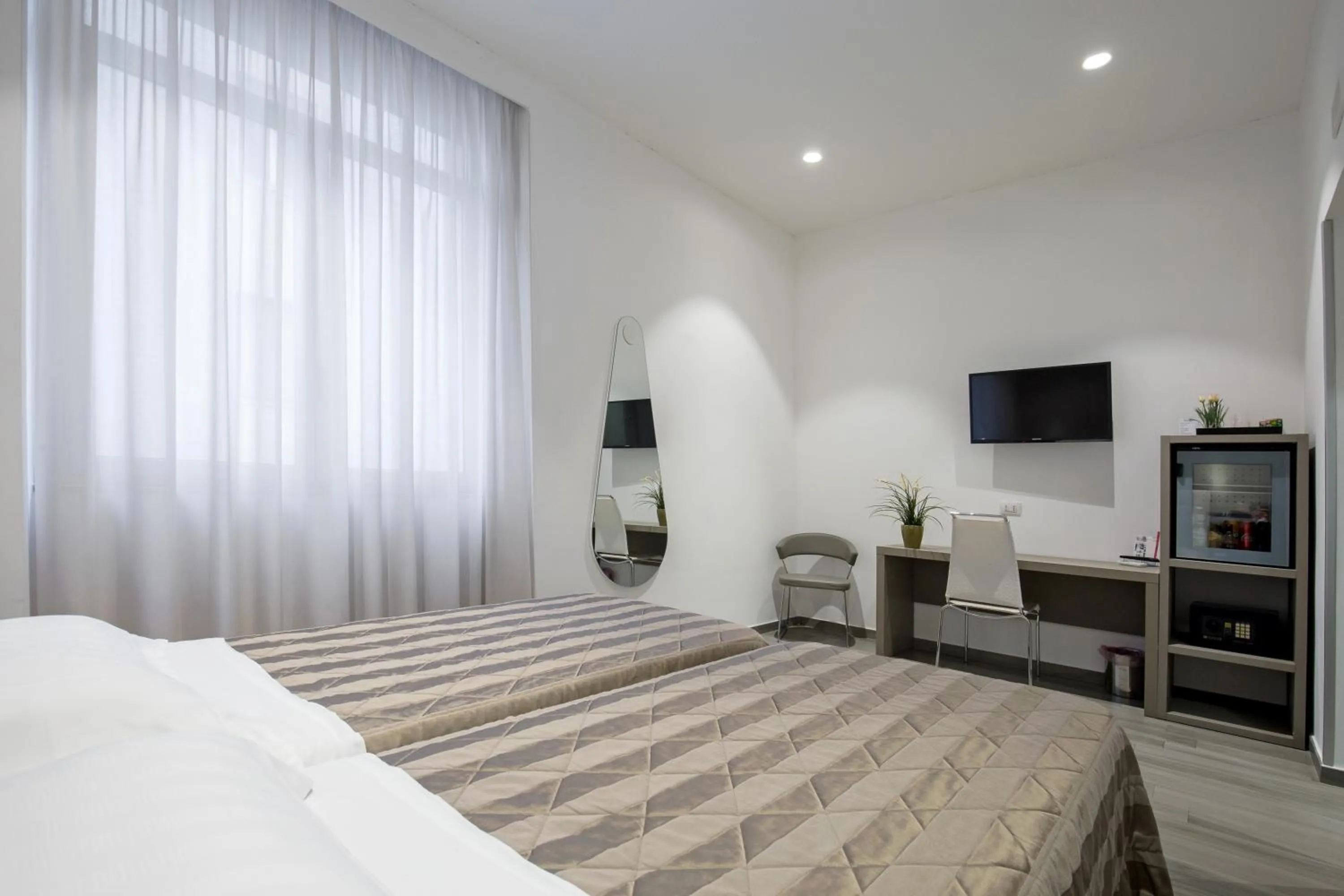 Photo of the whole room, Bed in Hotel Bruman Salerno