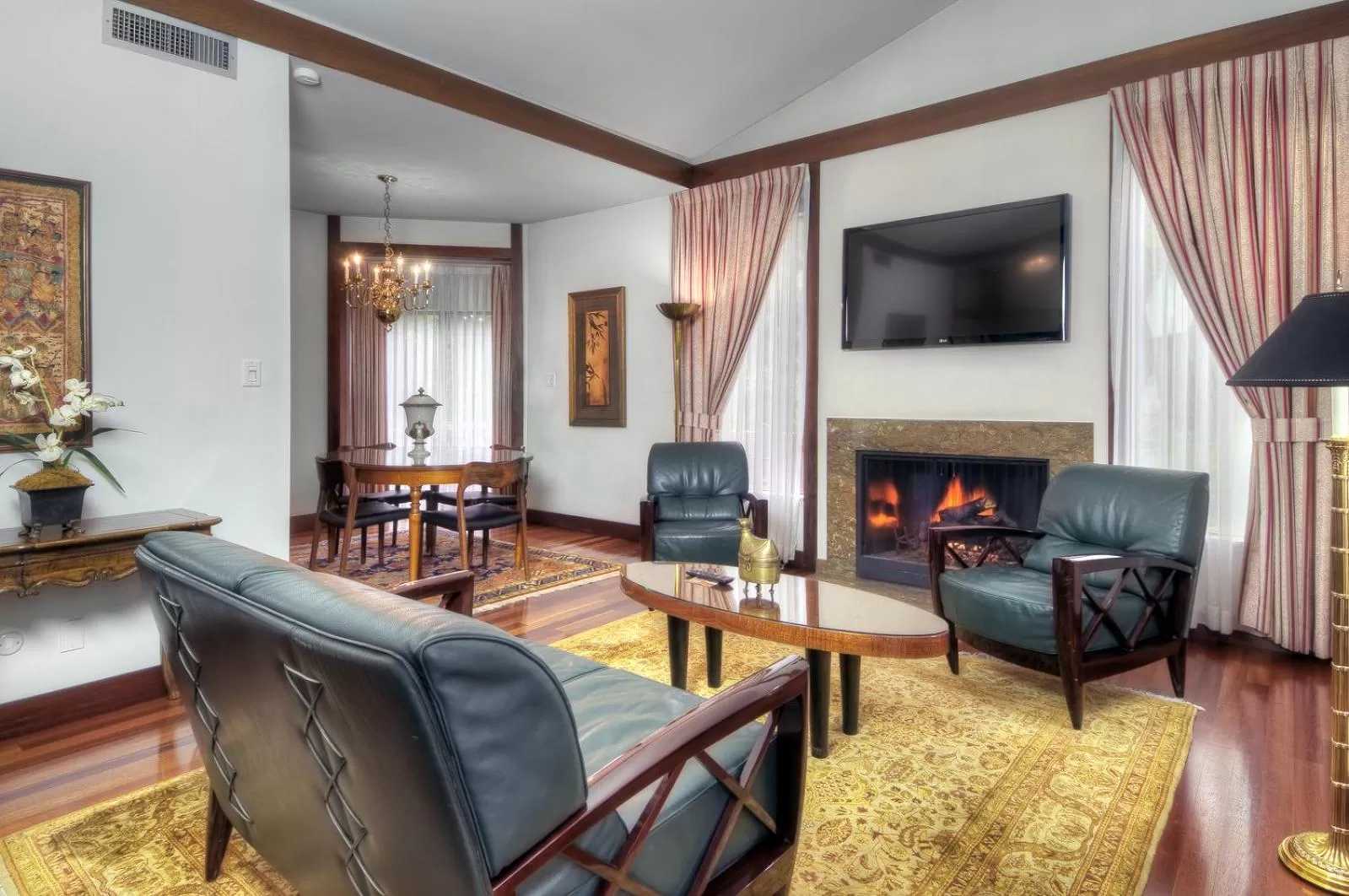 Seating area in Dinah's Garden Hotel