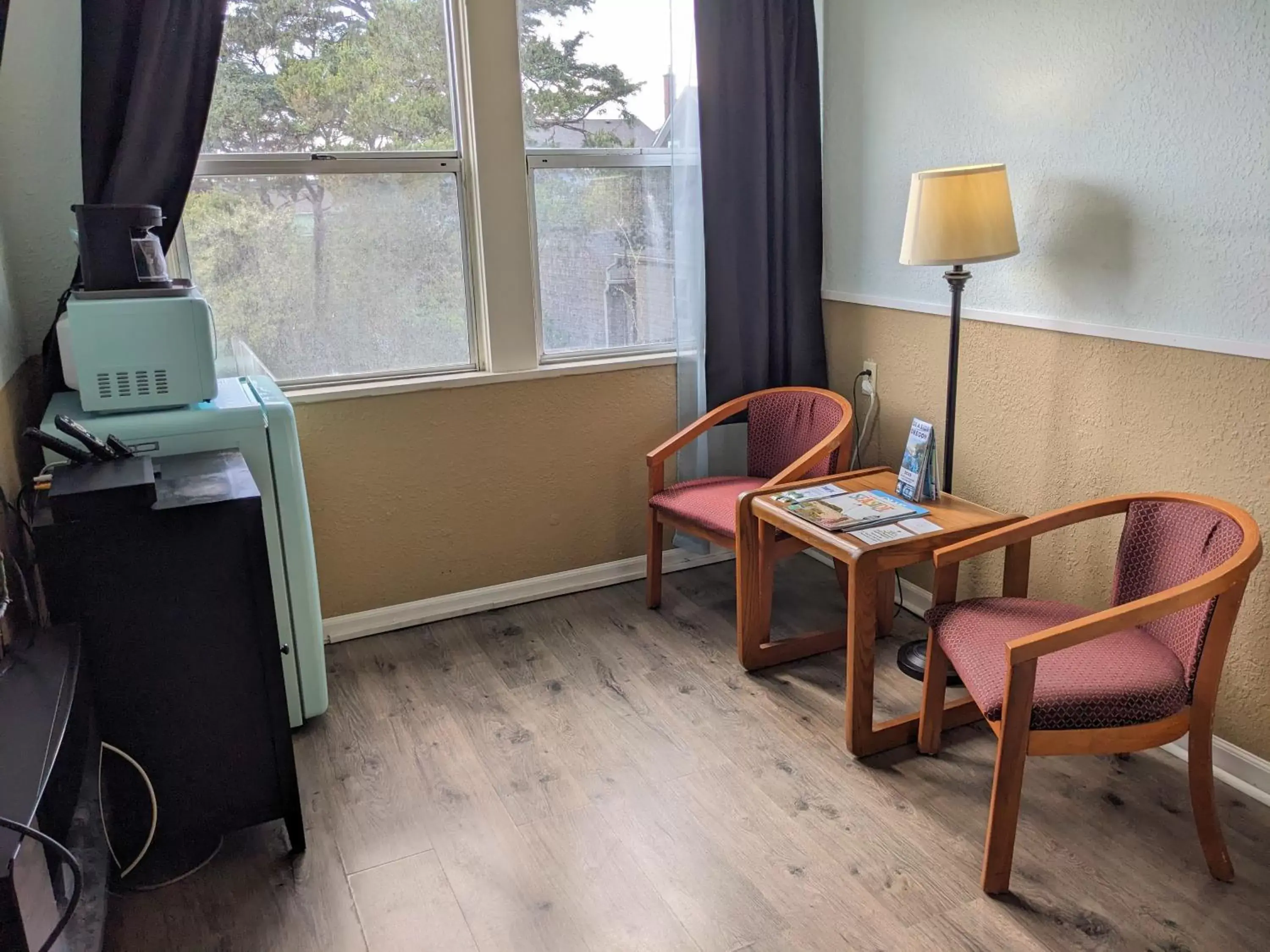 Budget Double Room - single occupancy in Hillcrest Inn Budget Double Room - single occupancy in Hillcrest Inn