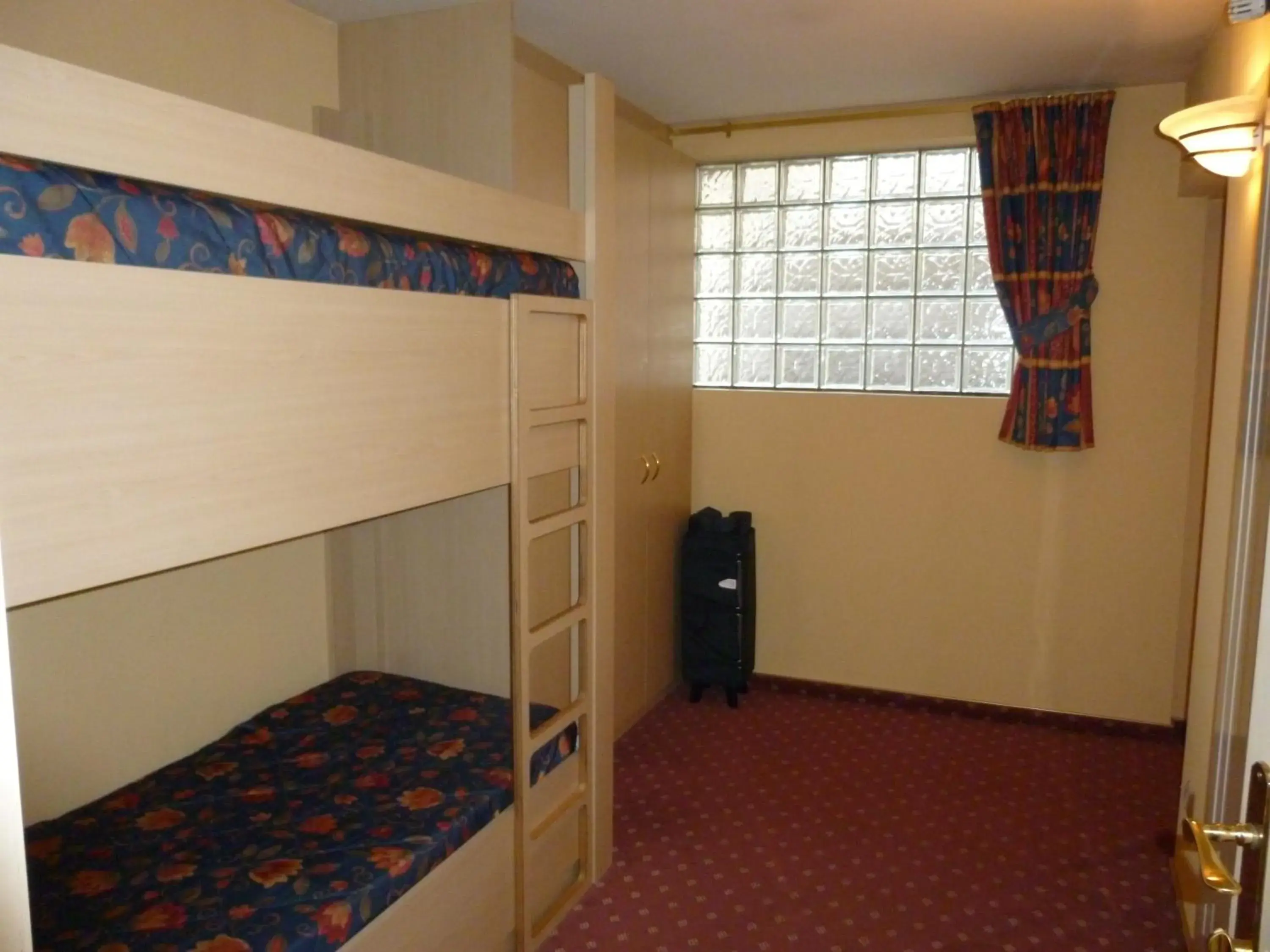 Family Suite in Les Reflets Jaunes Family Suite in Les Reflets Jaunes