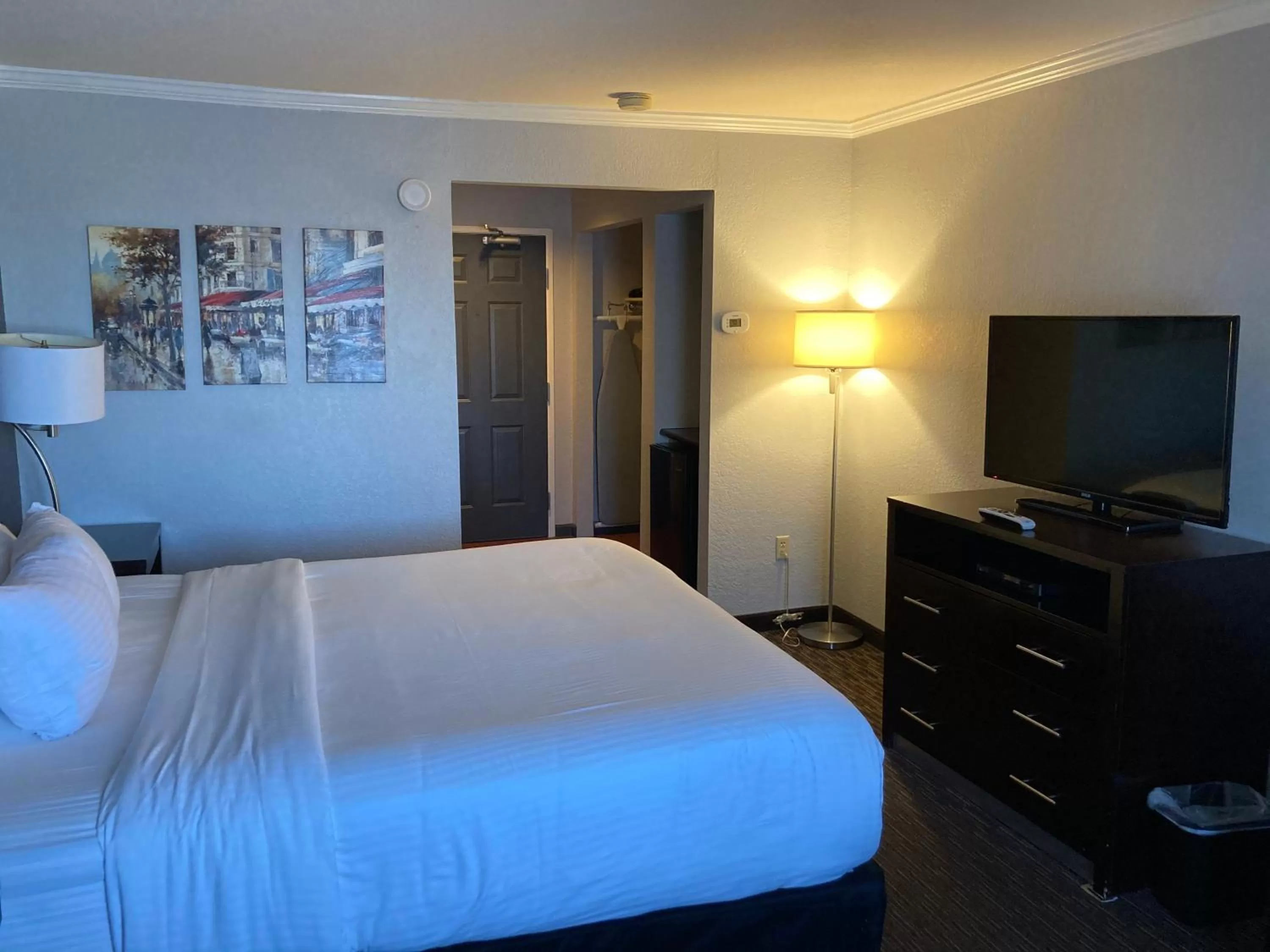 Bed in La Quinta by Wyndham Davis