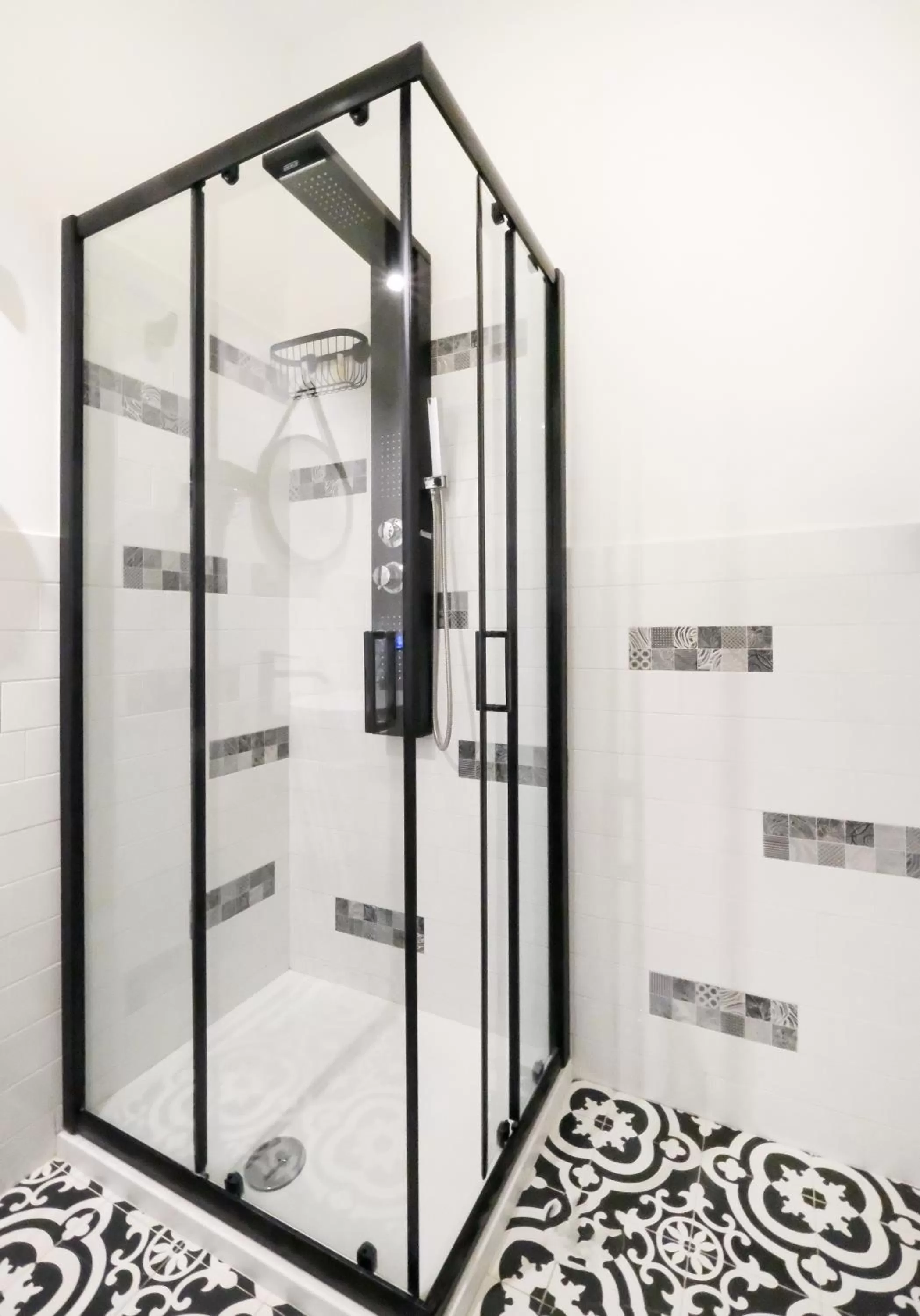 Shower in LH51 Rooms