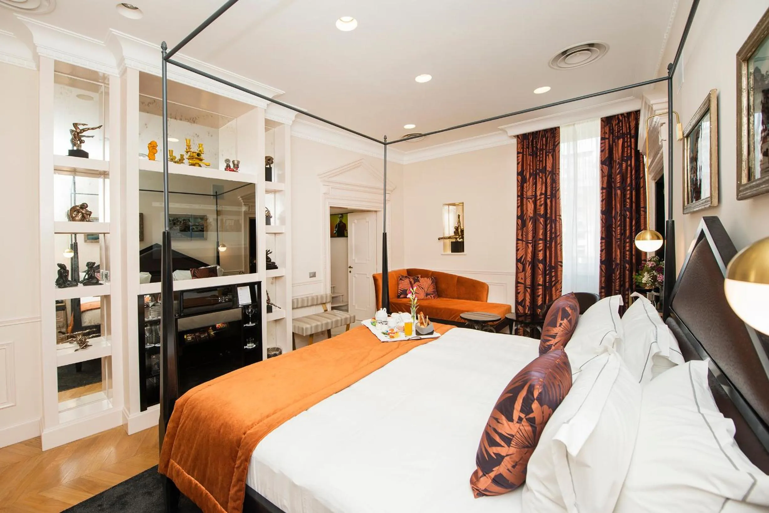 Photo of the whole room, Bed in Torre Argentina Relais - Residenze di Charme