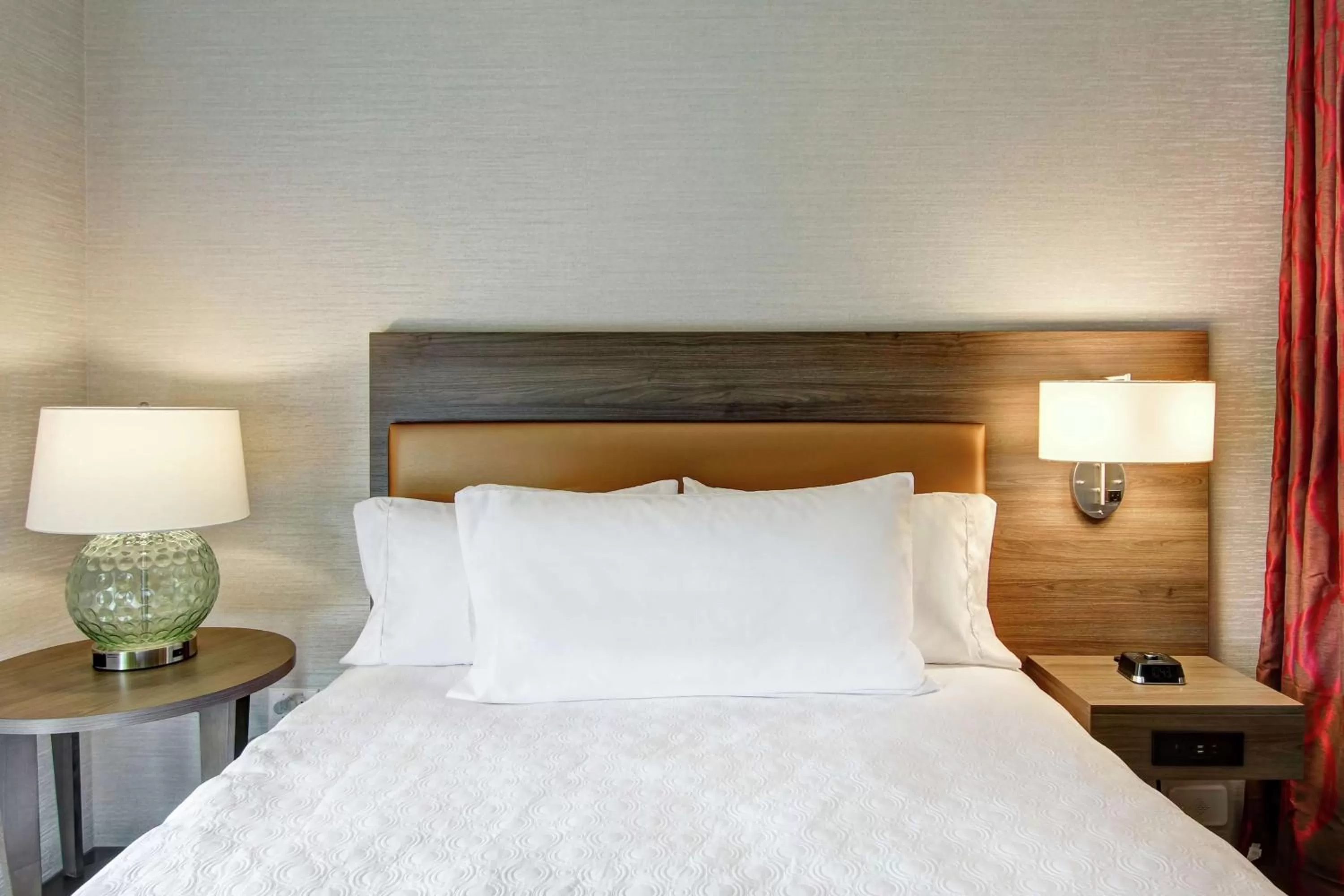 Bed in Home2 Suites By Hilton Montreal Dorval