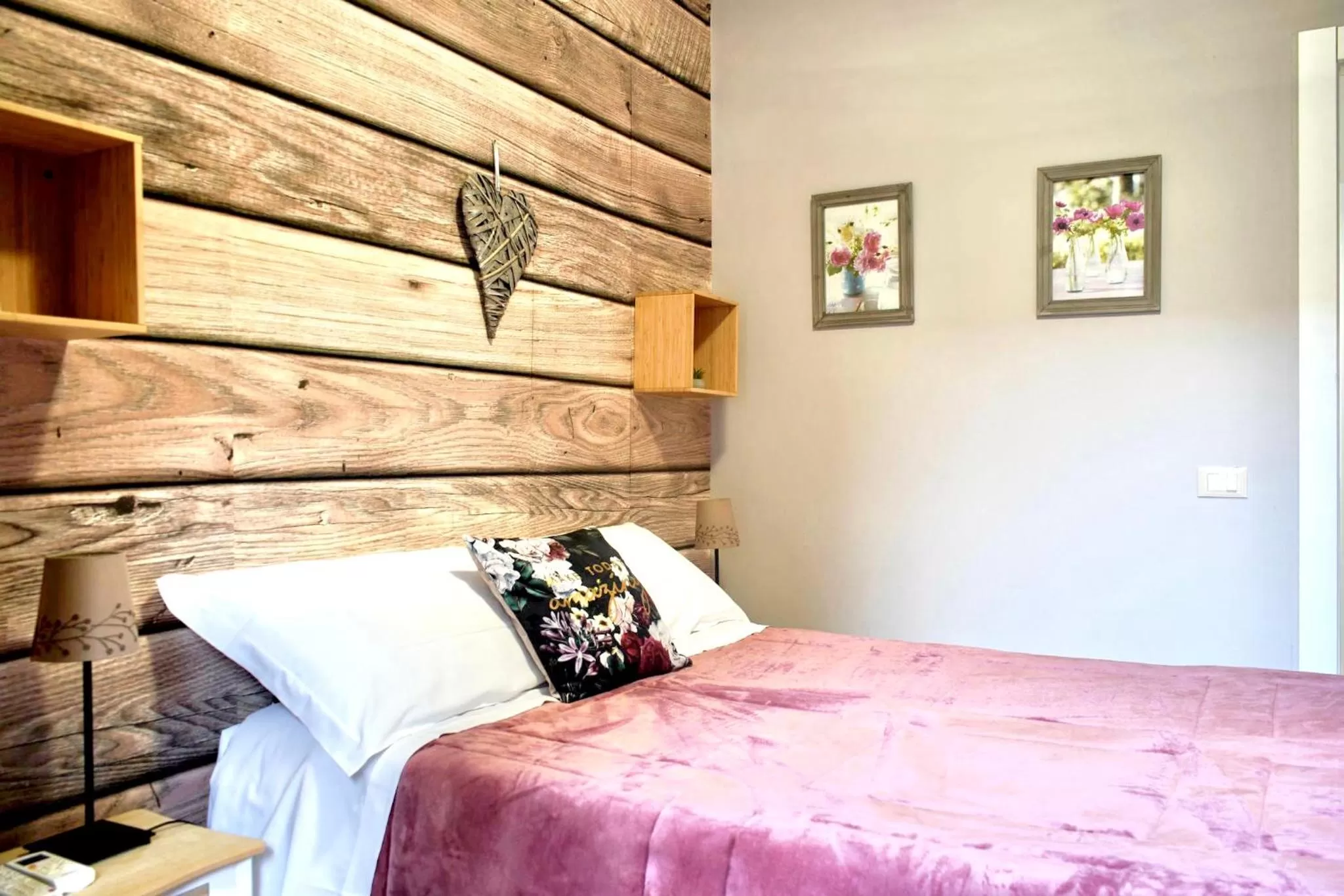 Bed in La Casa Di Campagna Sul Garda