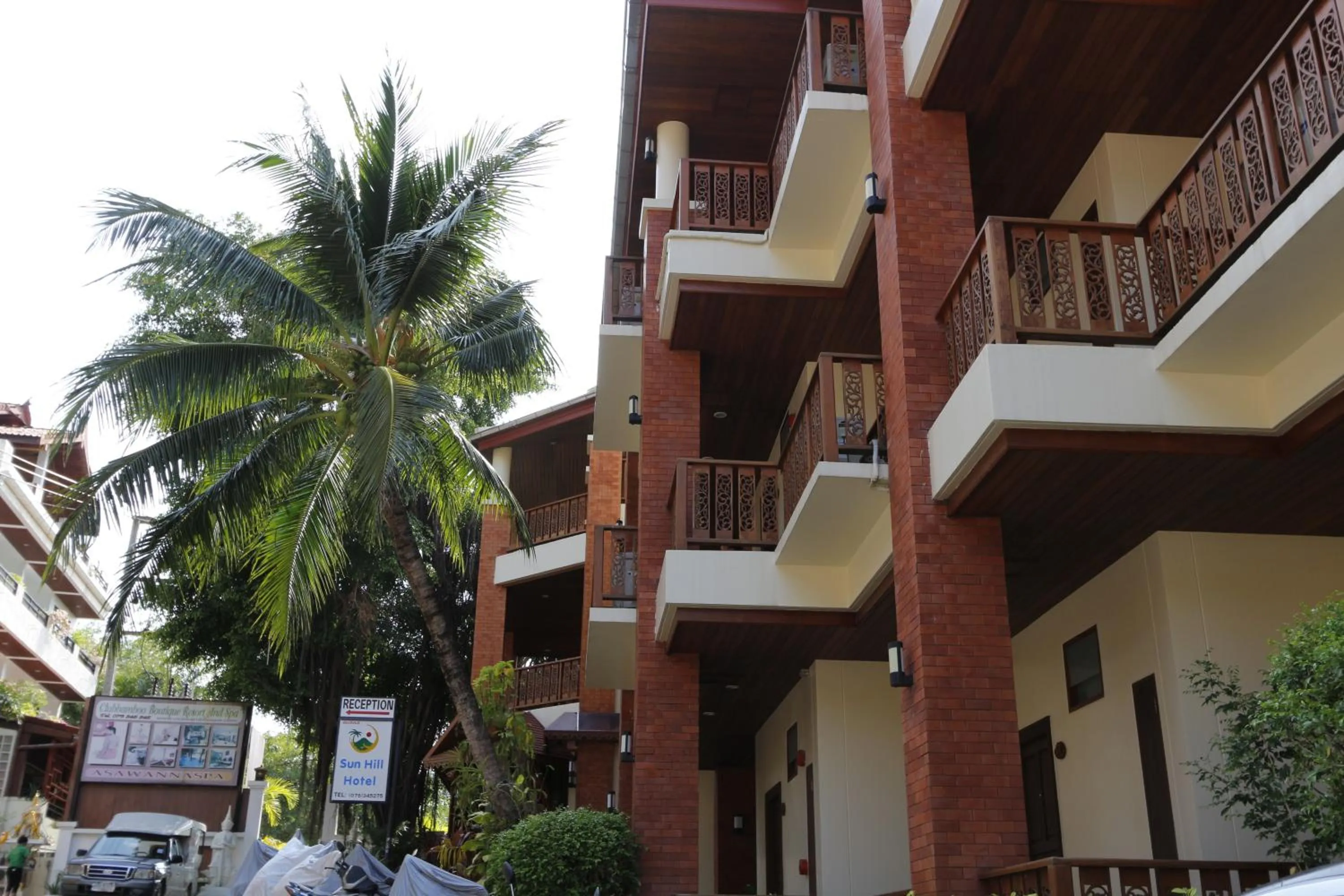 Facade/entrance in Sun Hill Hotel Patong