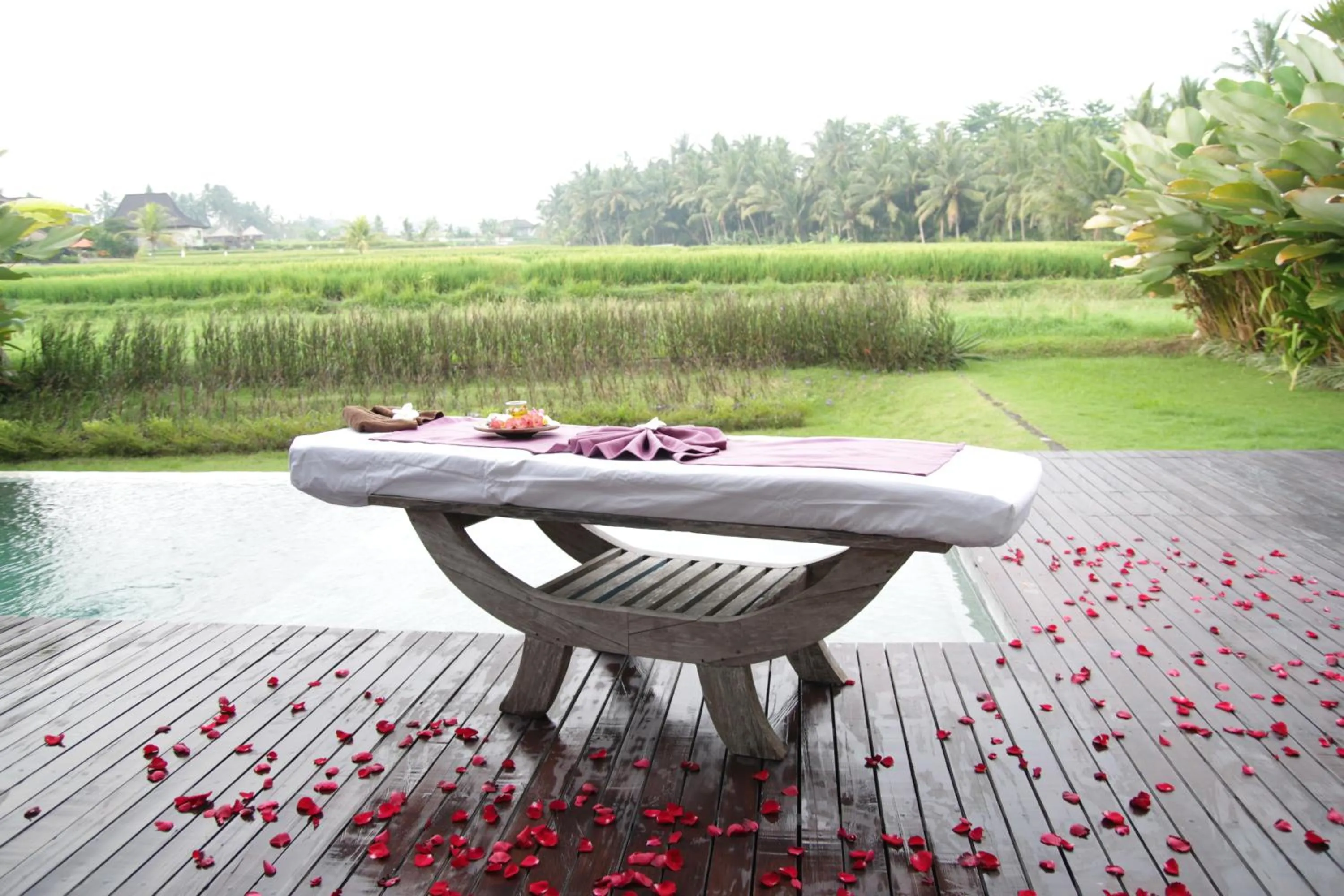 Massage in The Samara Villas & Restaurant