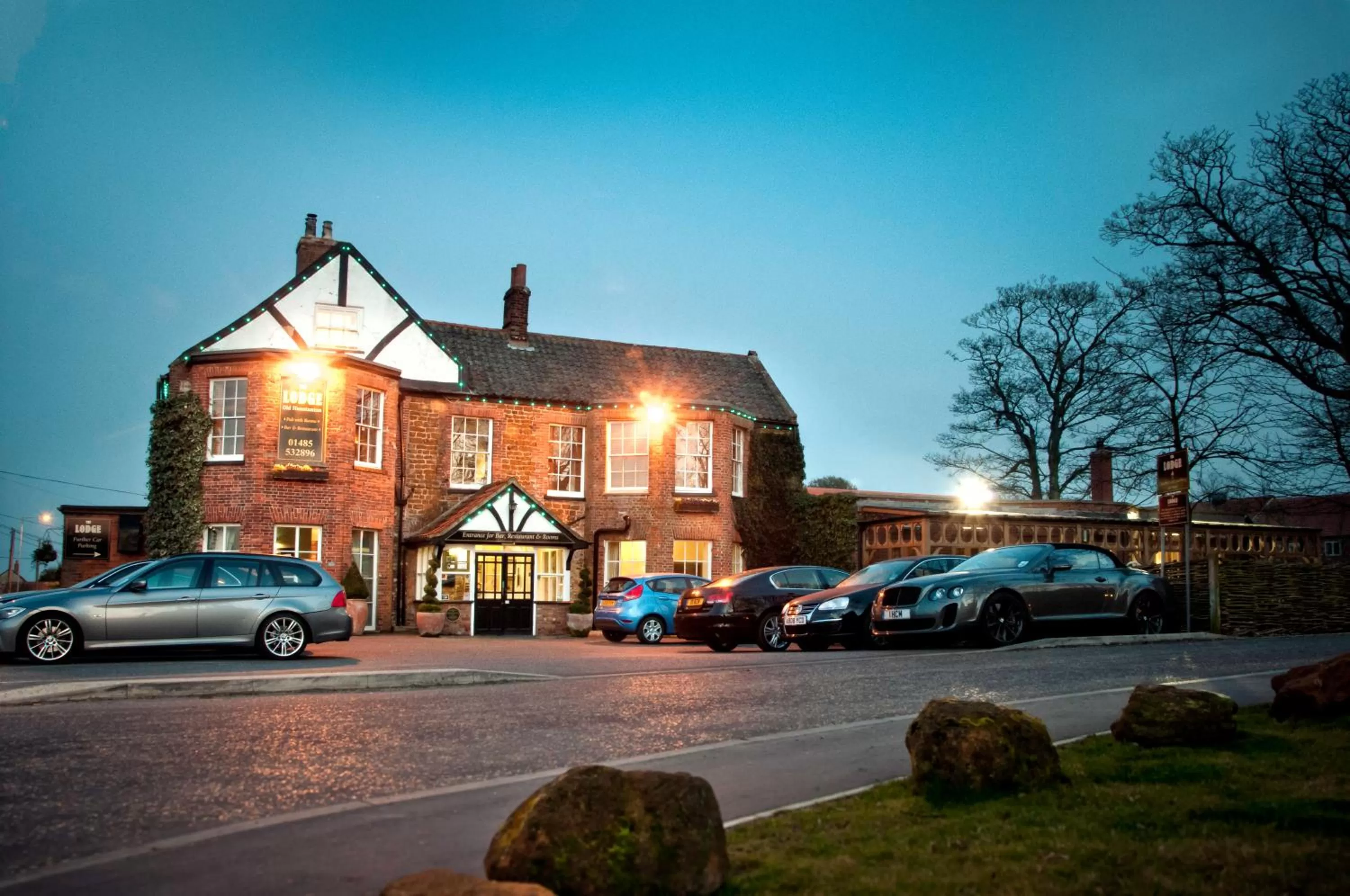 Facade/entrance in The Lodge