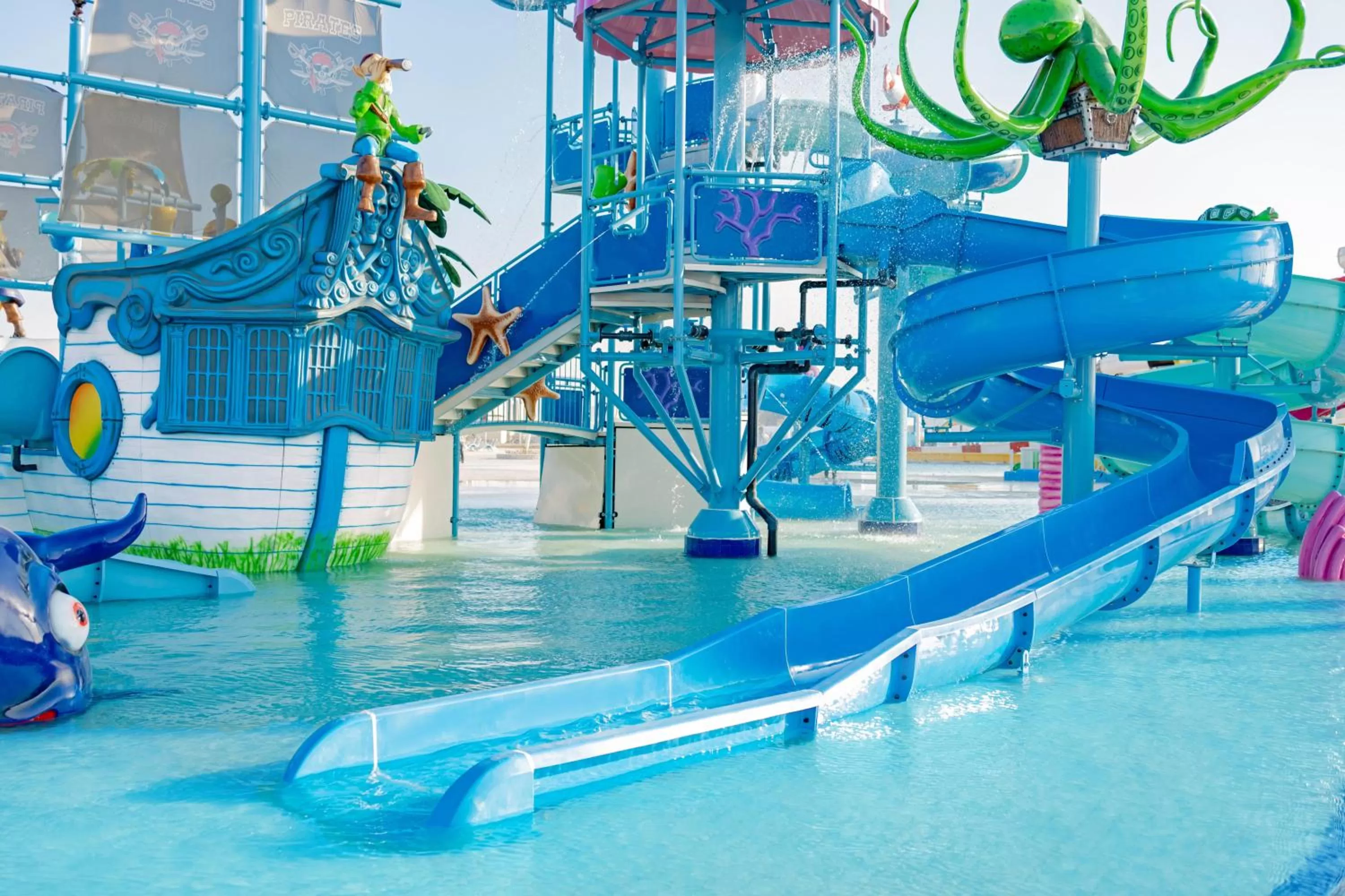 Activities in Movenpick Waterpark Resort & Spa Soma Bay