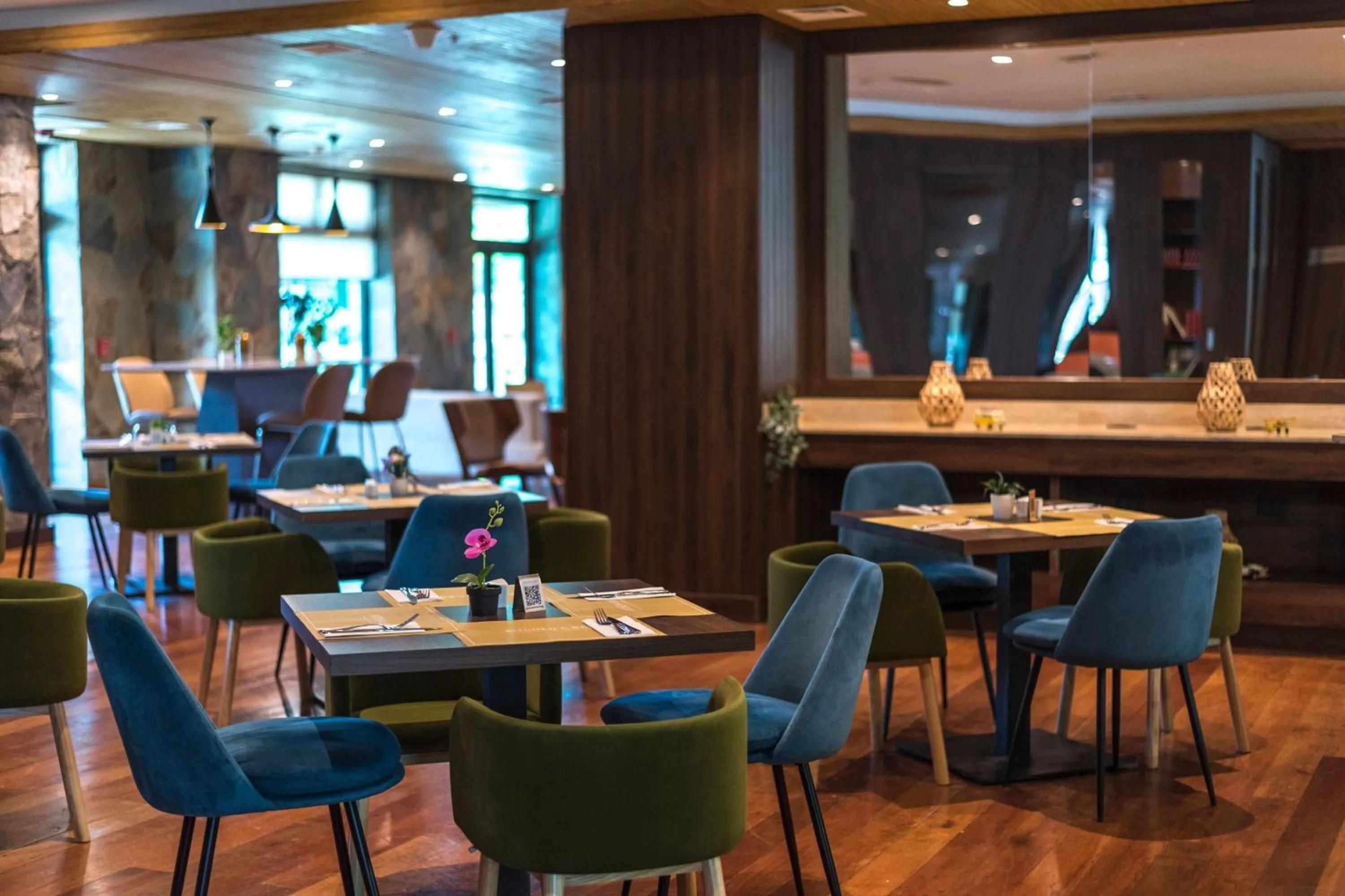 Restaurant/places to eat in Courtyard by Marriott Puerto Montt