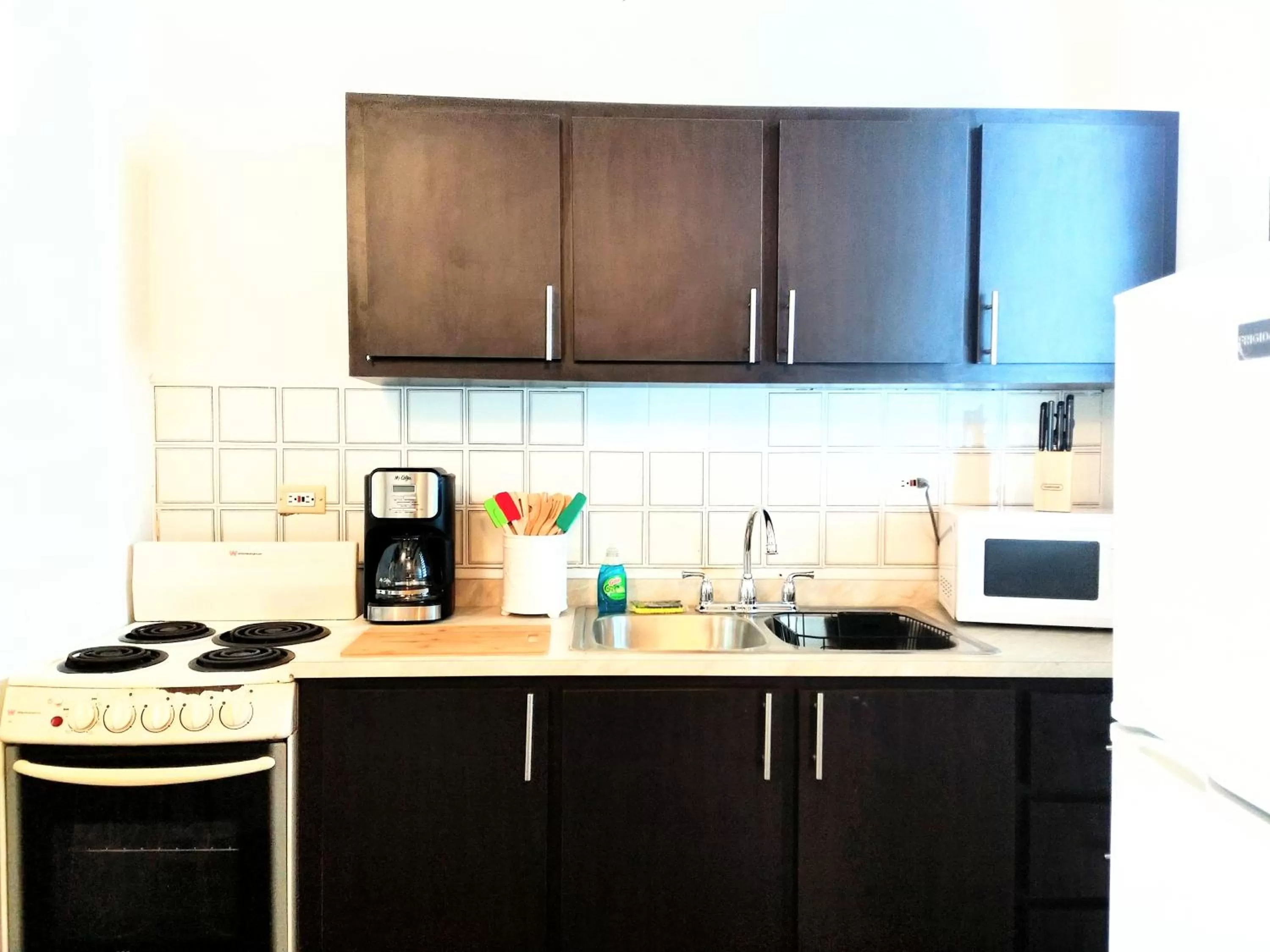 Kitchen or kitchenette in La Capitana Old San Juan Building