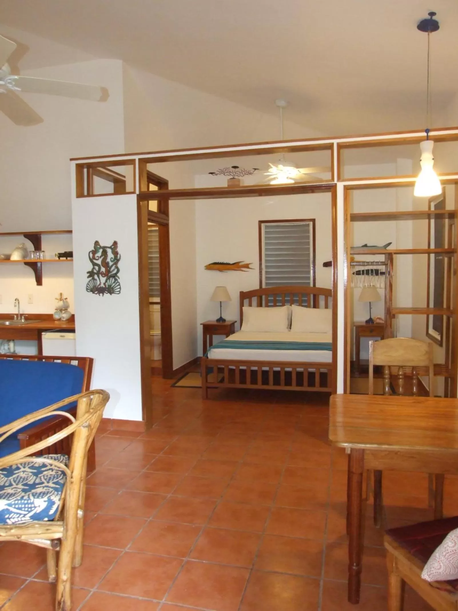 Photo of the whole room, Billiards in BlueBelize B&B