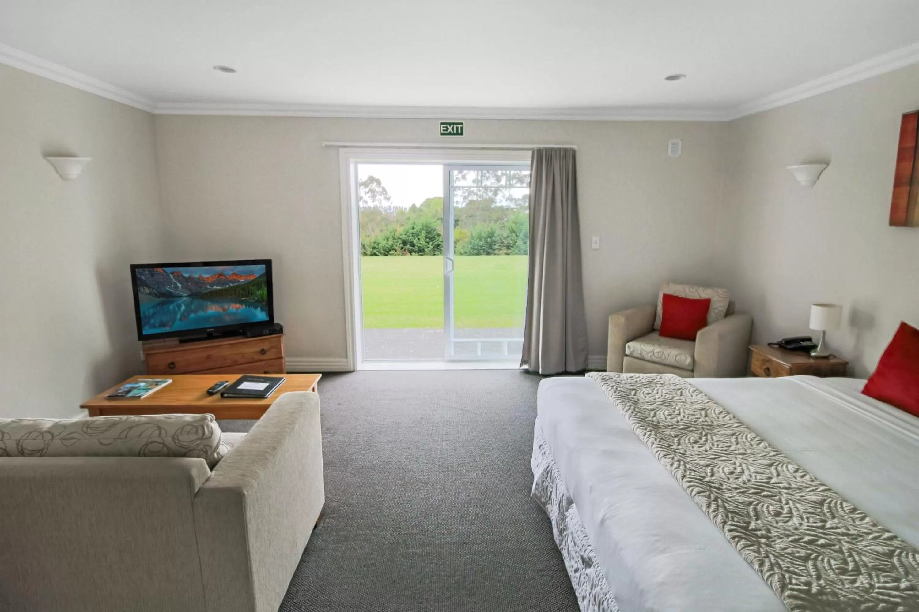 Bed in Kerikeri Park Lodge