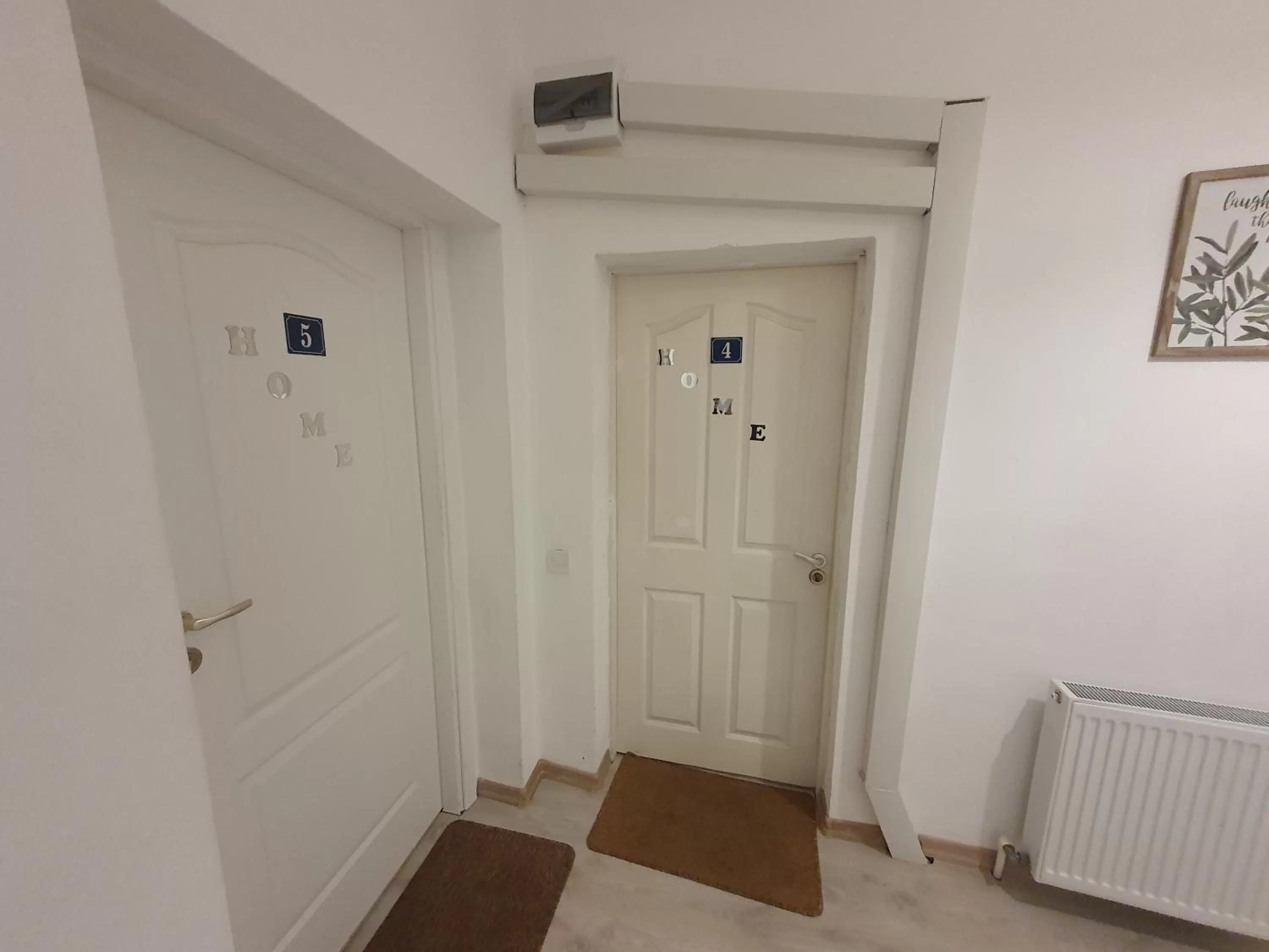 The Floor Piata Unirii