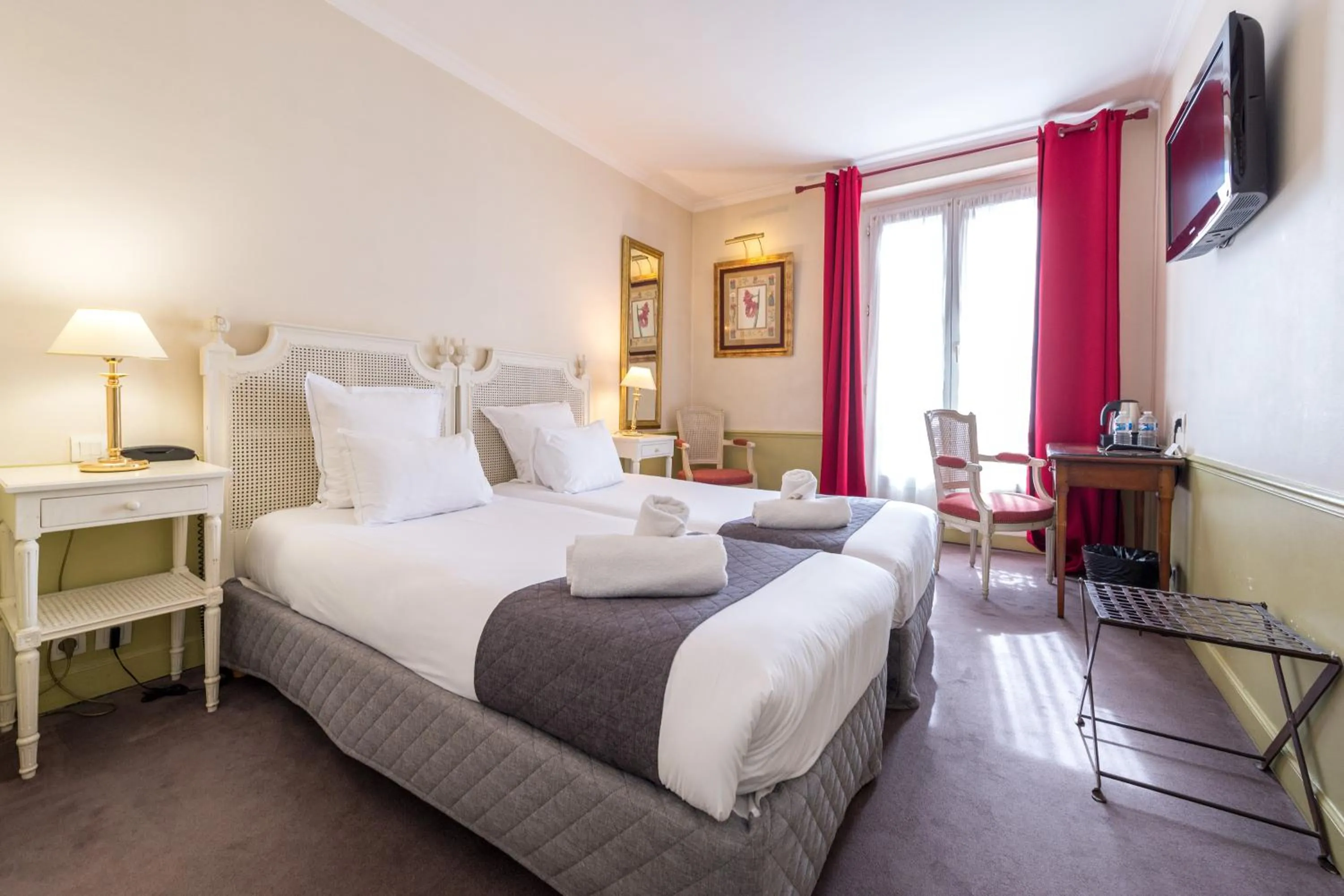 Bed in France Louvre