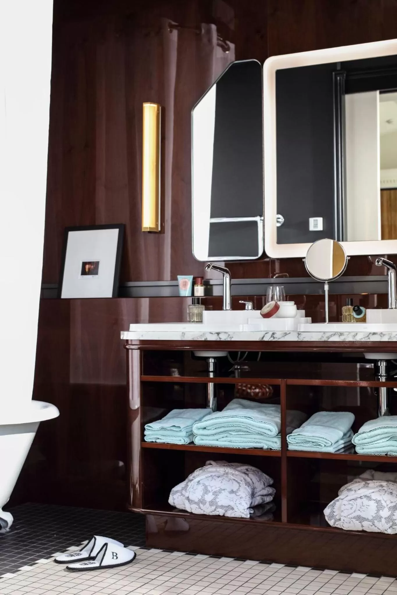 Bathroom in Hotel Les Bains Paris