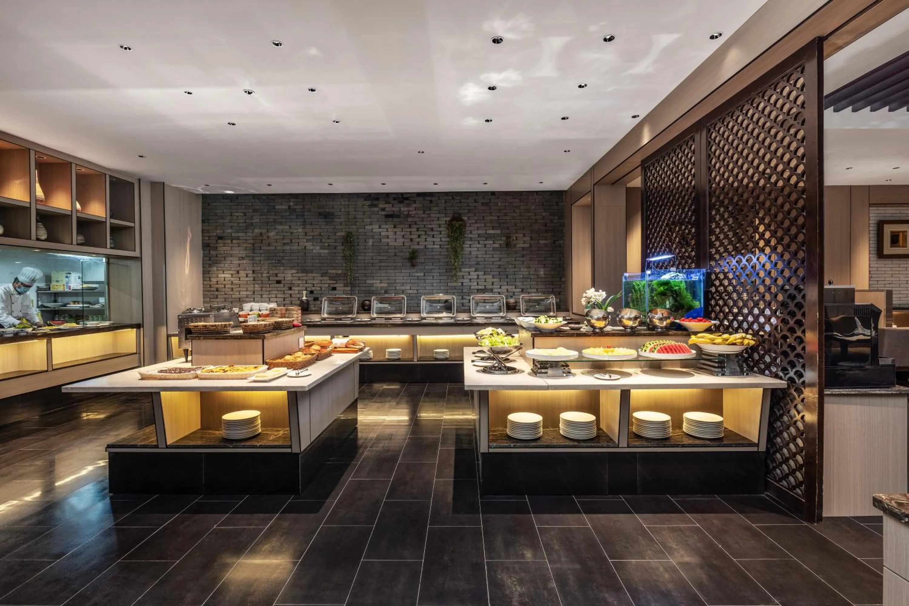 Restaurant/places to eat in Bali Yating Hotel