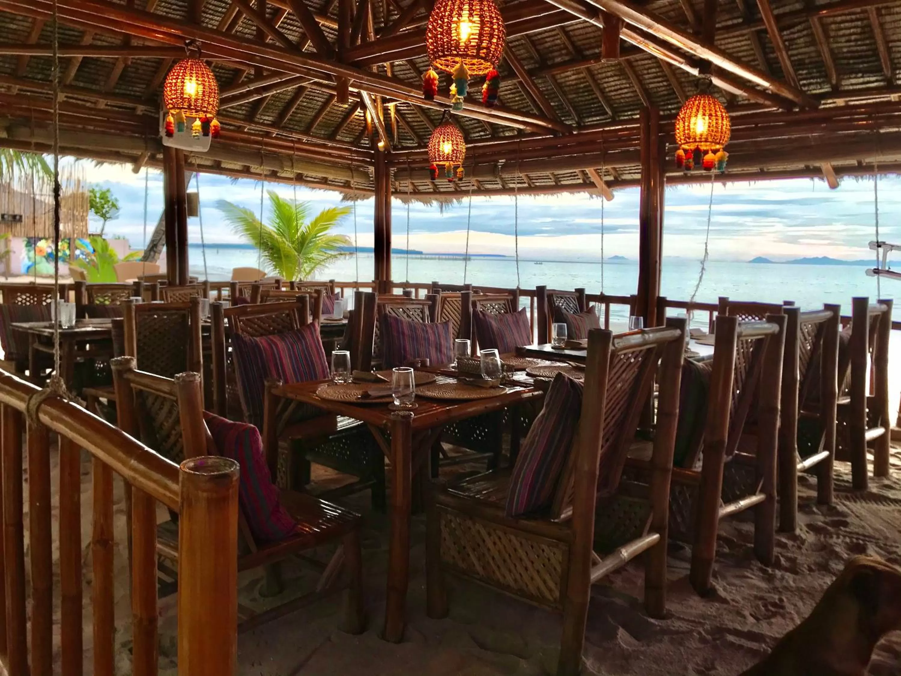 Restaurant/places to eat in Amihan Beach Cabanas