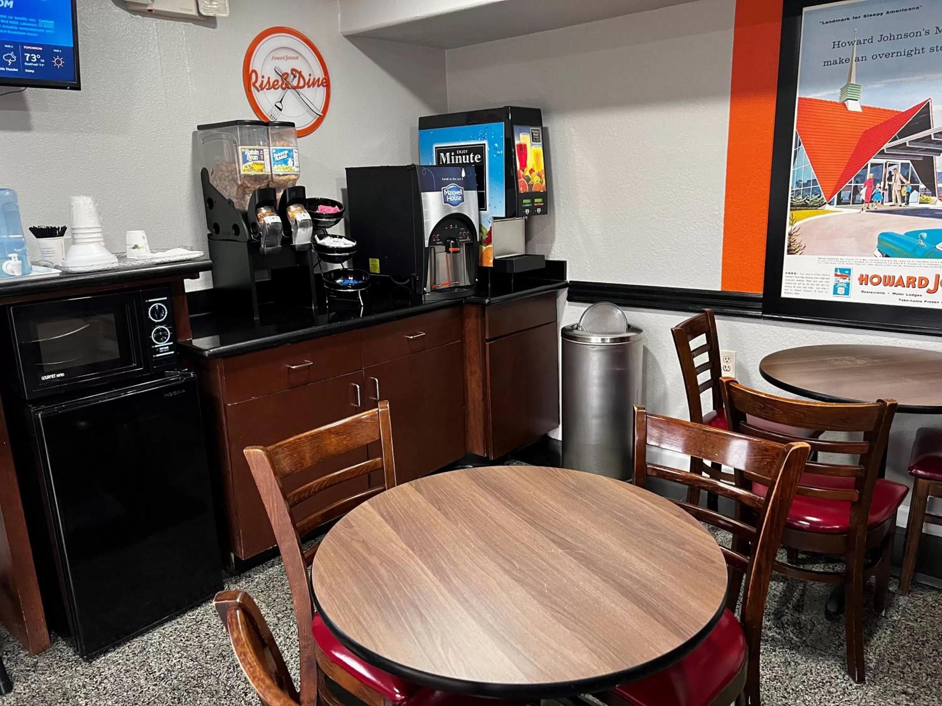 Lobby or reception in Howard Johnson by Wyndham Houston Heights Downtown