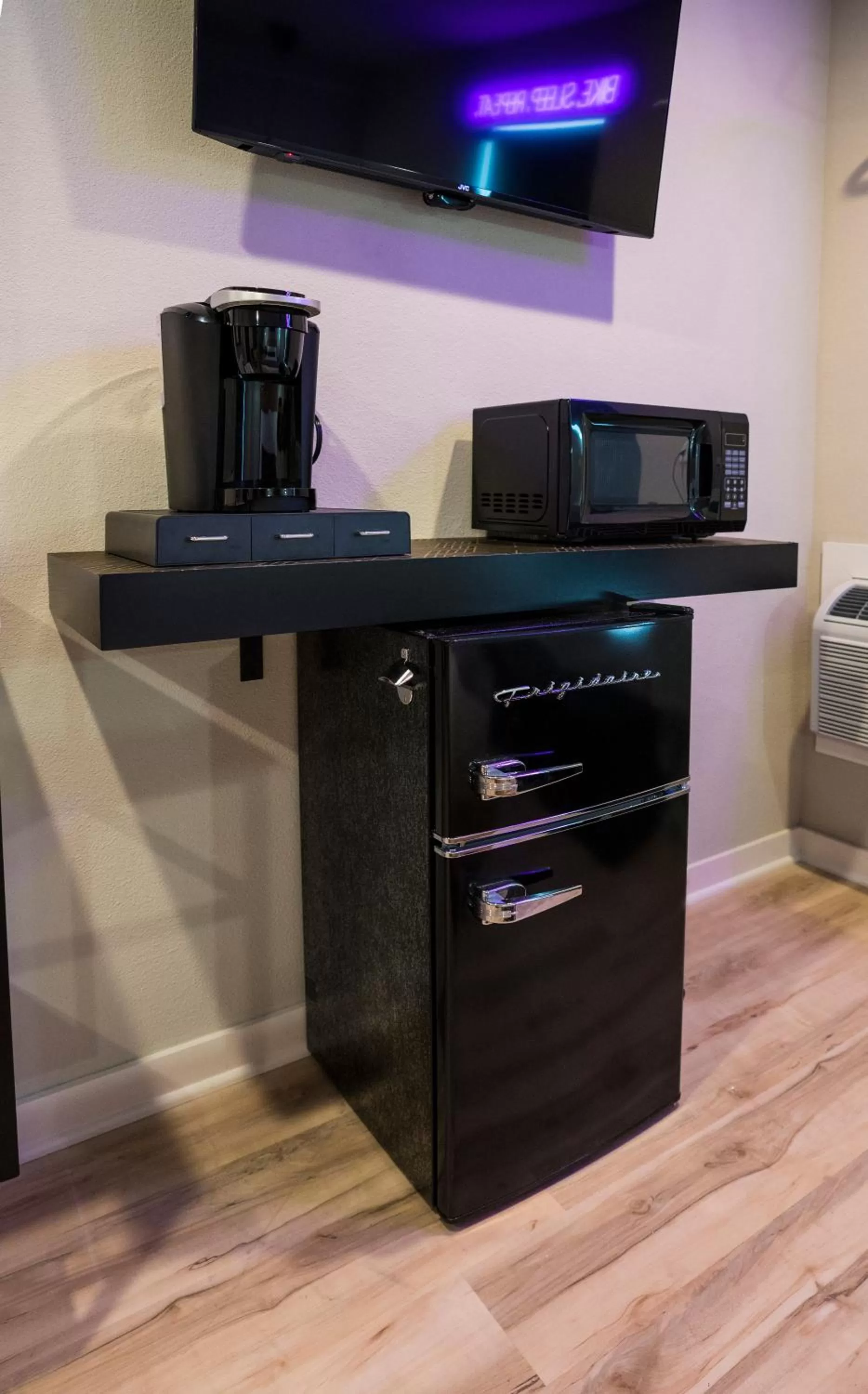 TV and multimedia in The Bike Inn