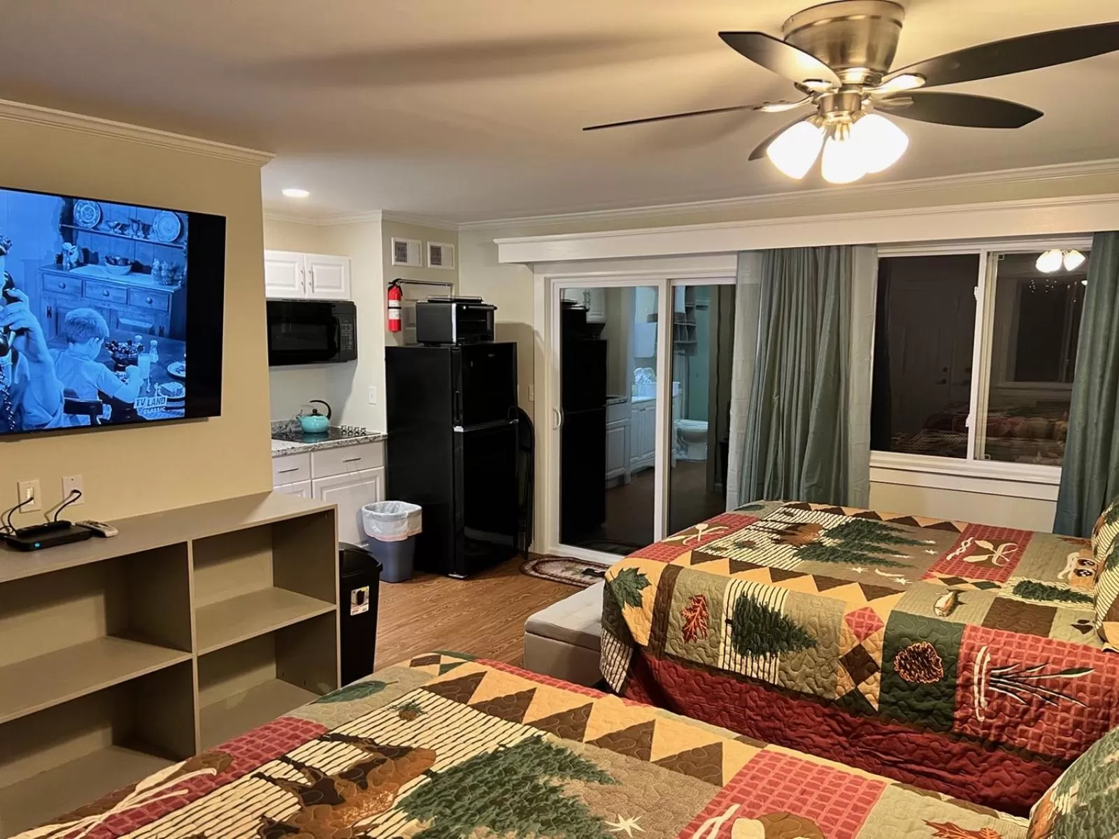 Bed in Rangeley Town & Lake