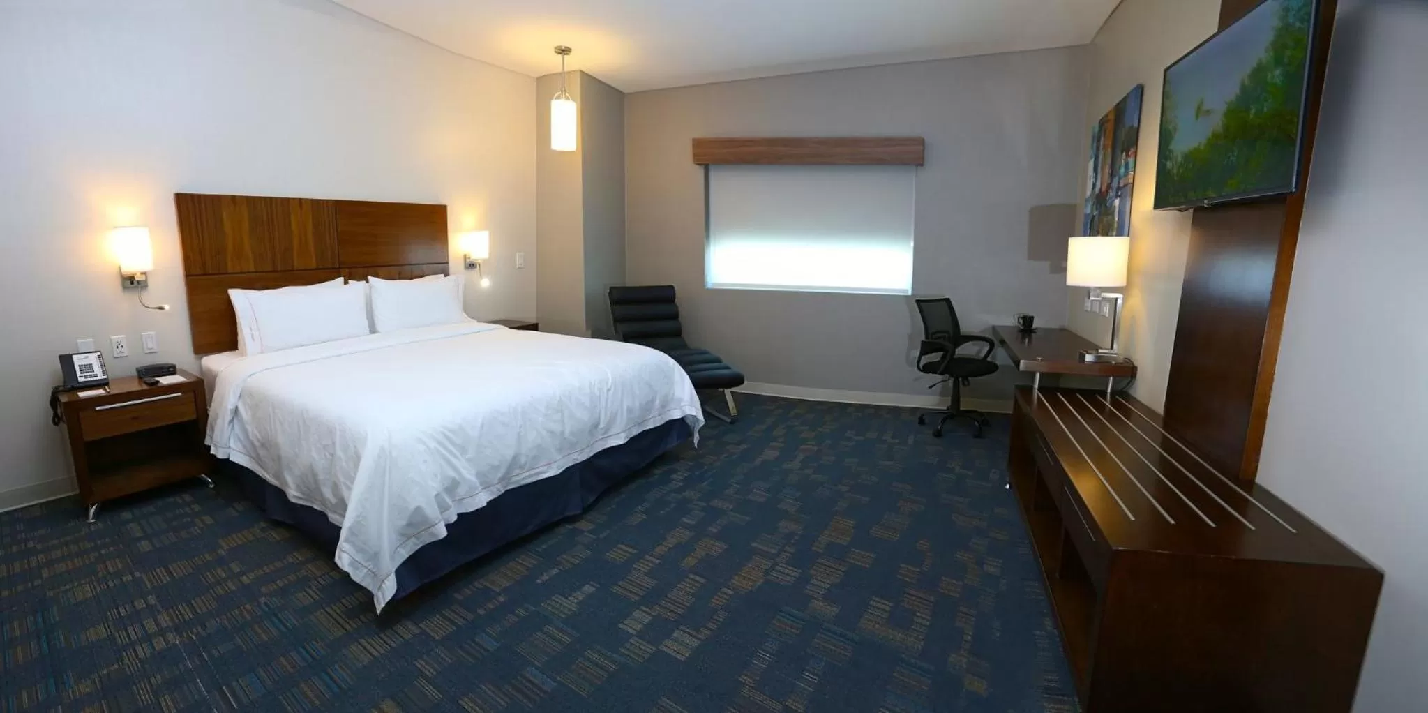 Photo of the whole room, Bed in Holiday Inn Express & Suites Mexicali by IHG