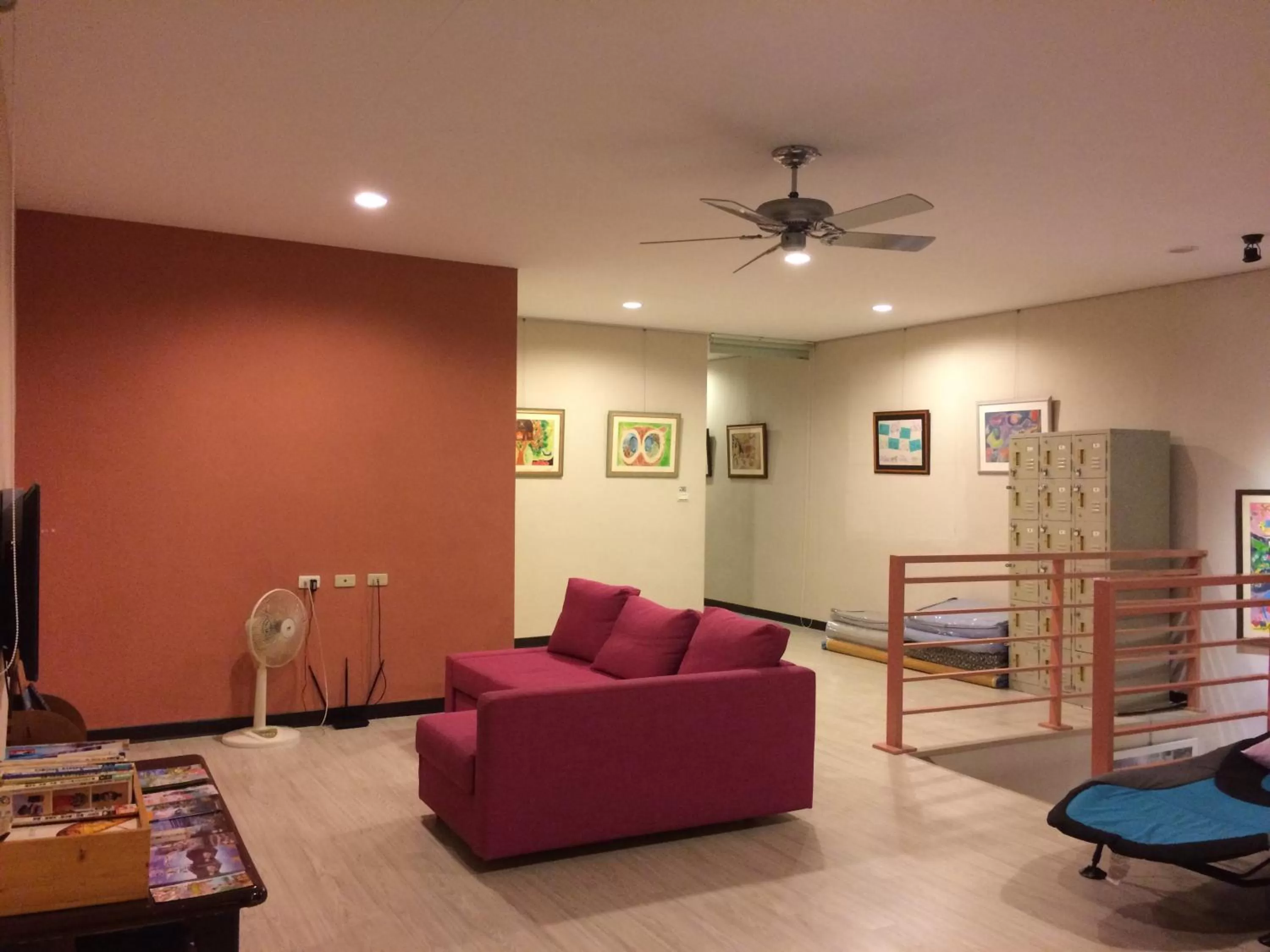 Communal lounge/ TV room, Seating Area in REST Book & Bed