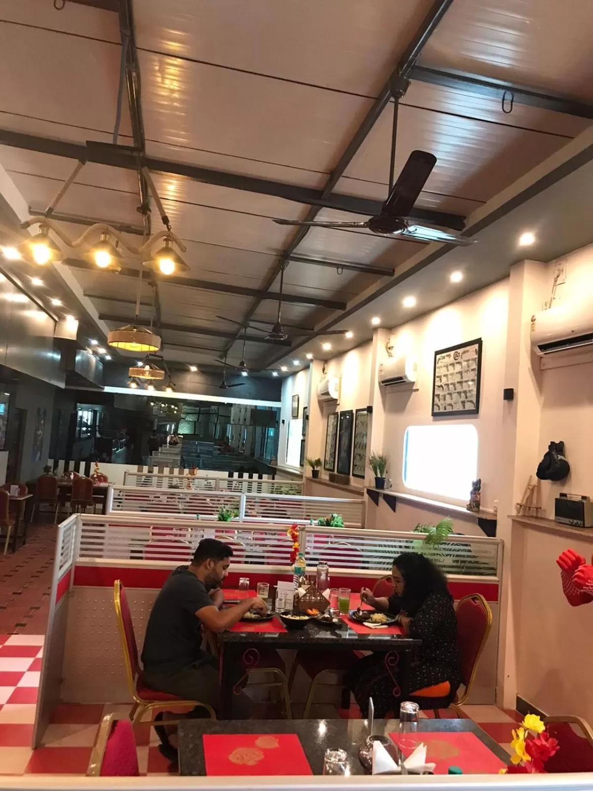 Restaurant/Places to Eat in Sangam Inn & Banquets