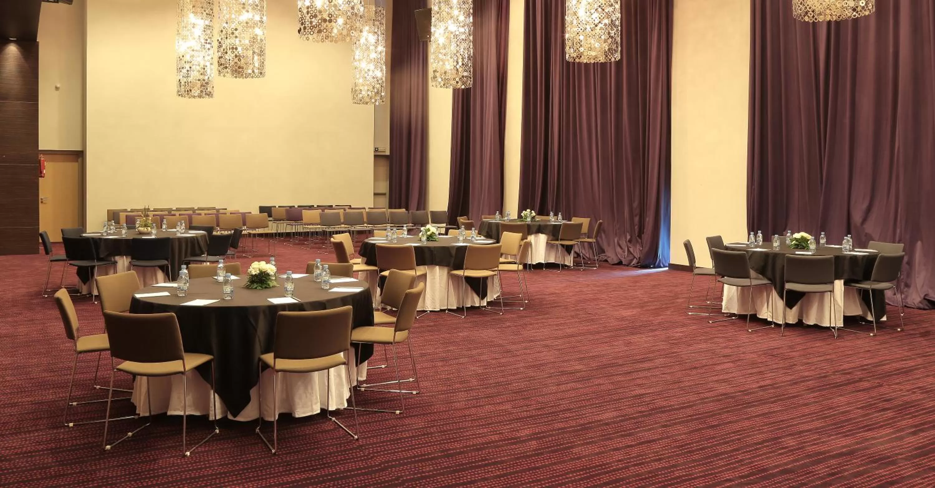 Business facilities in Mercure Nador Rif