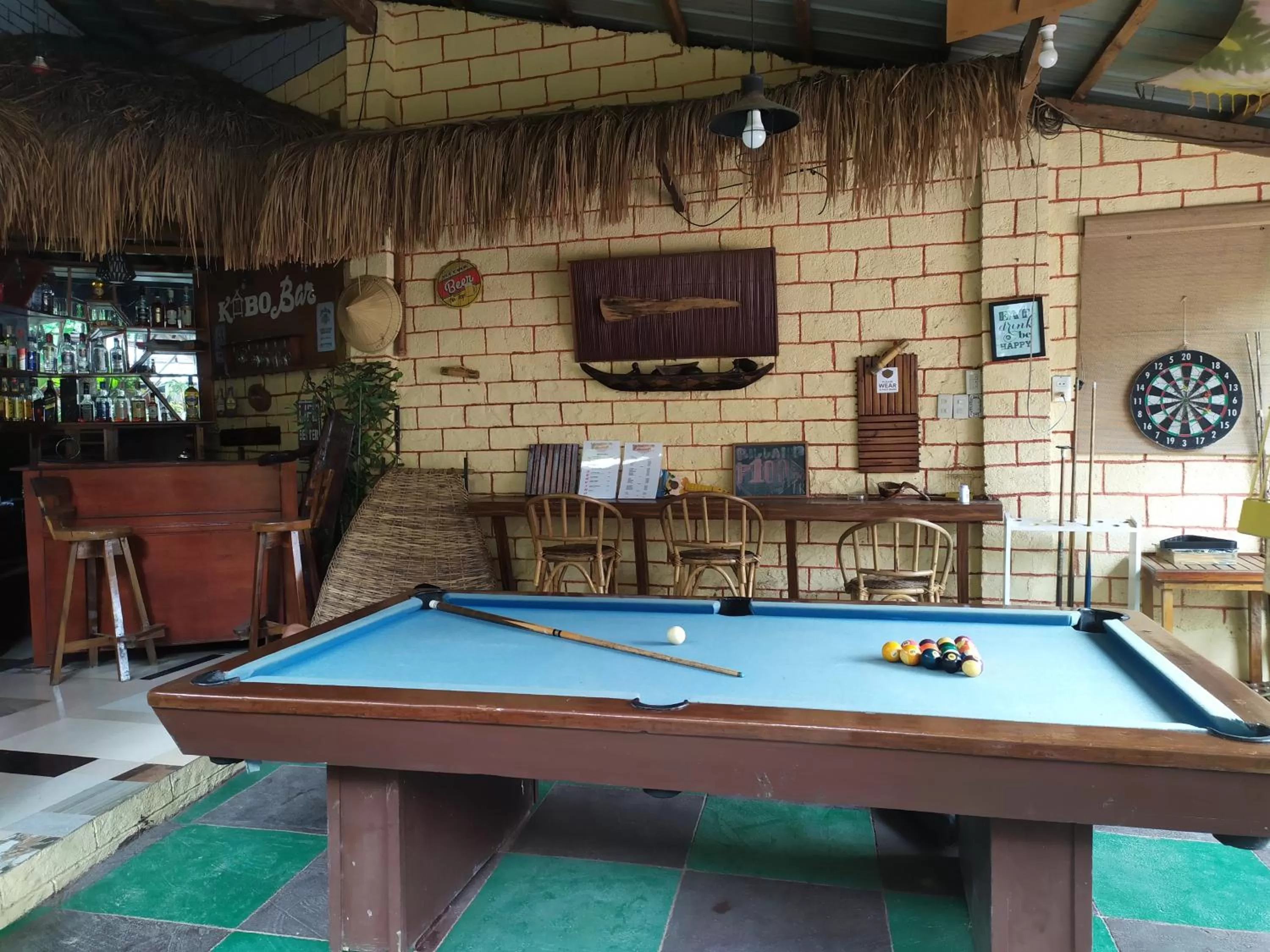 Billiard in St. John Island View Pensionne