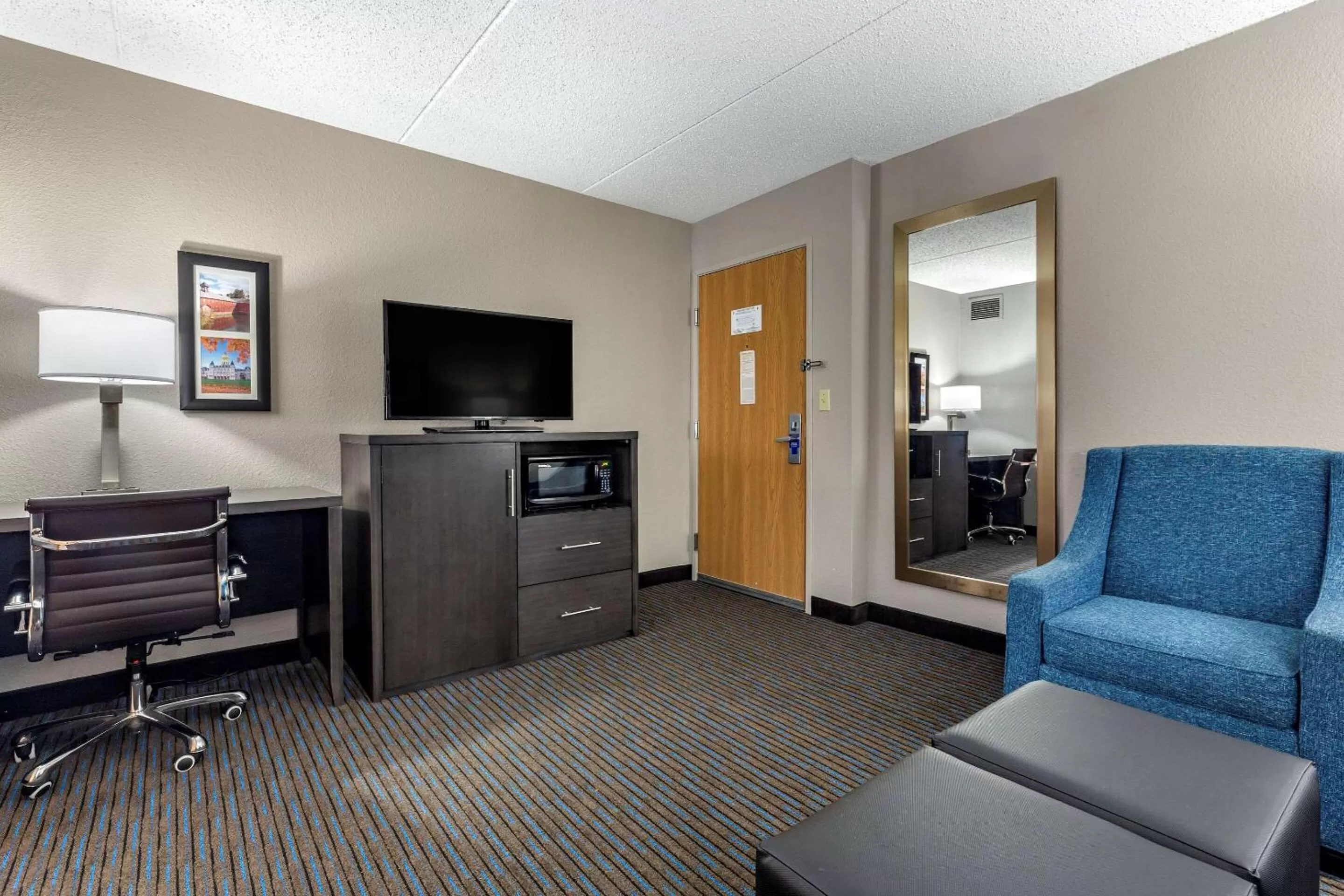 Photo of the whole room in Comfort Inn Griswold