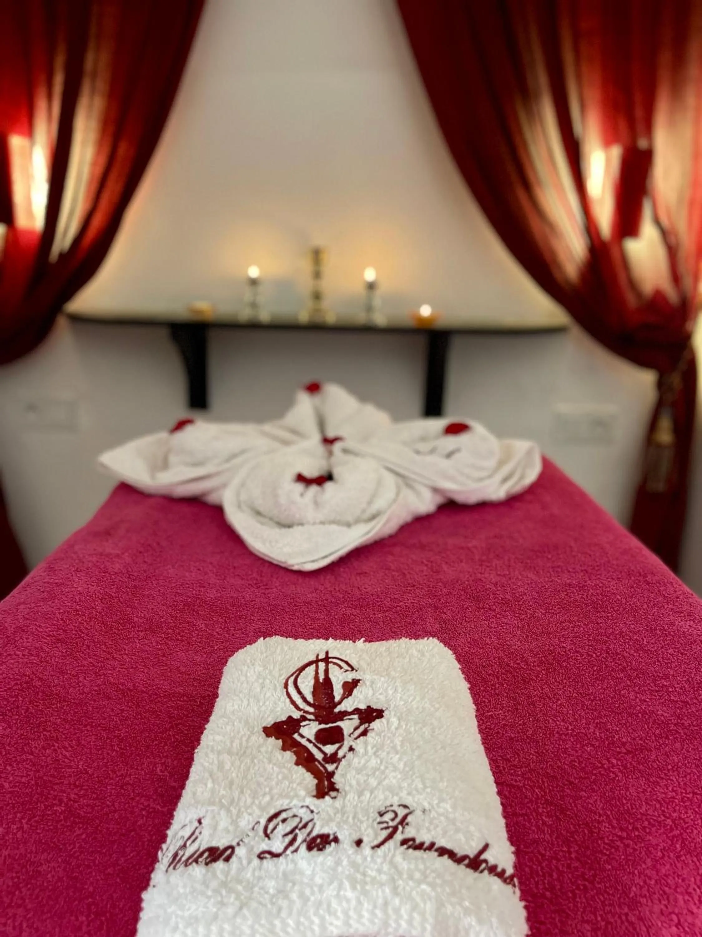 Massage in Riad Dar Foundouk and Spa