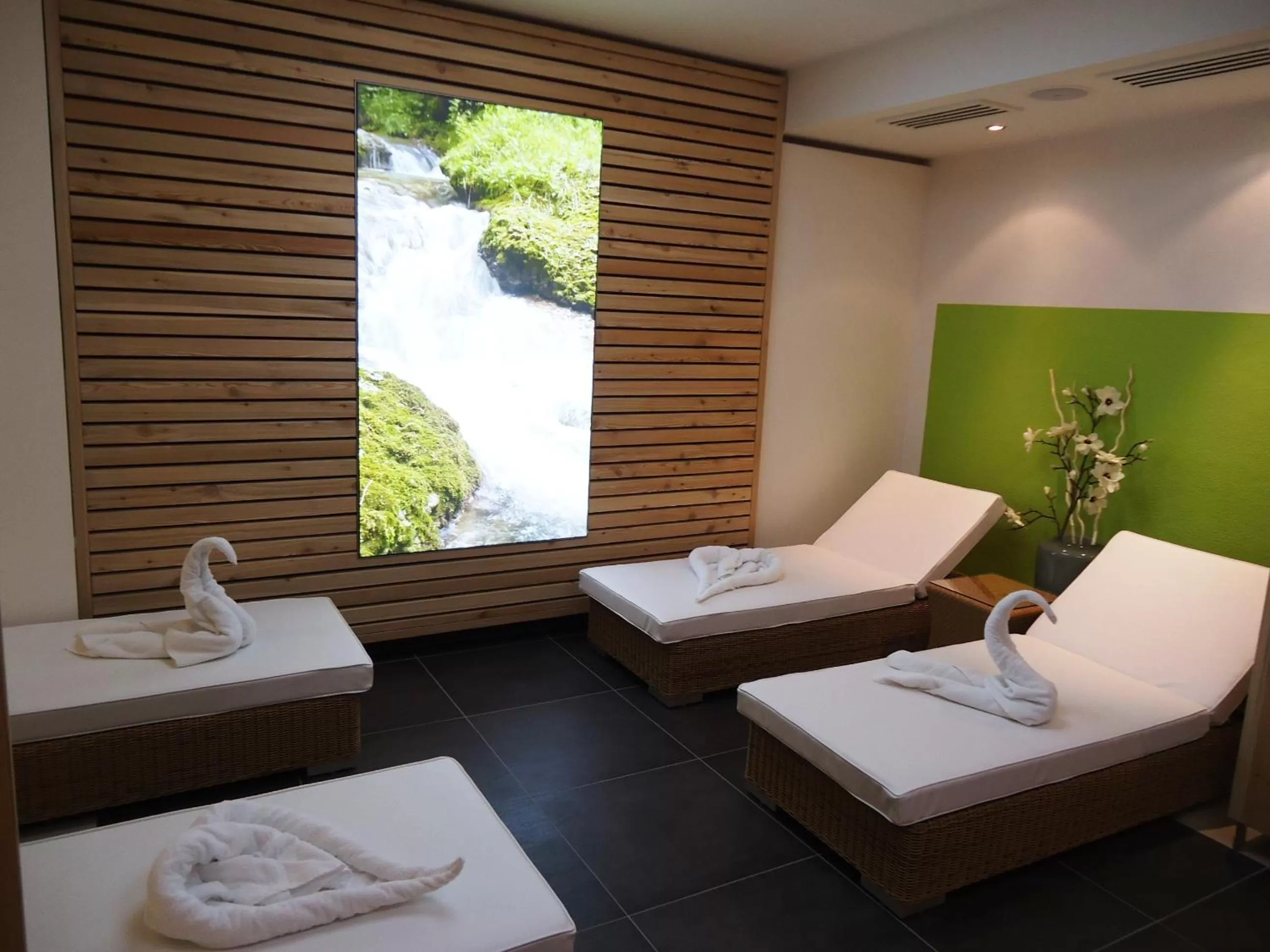 Seating area, Bed in Hotel Gasthof Posthalter