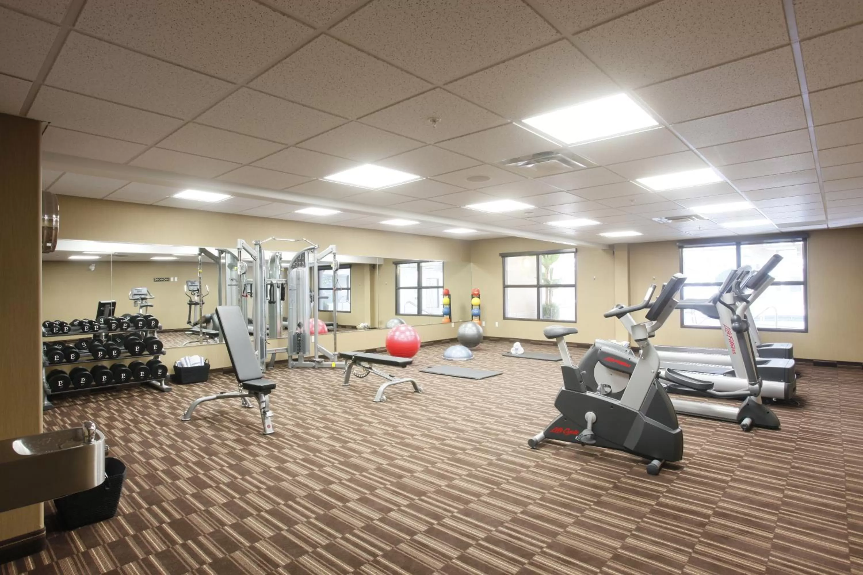 Fitness centre/facilities in Pomeroy Inn & Suites at Olds College