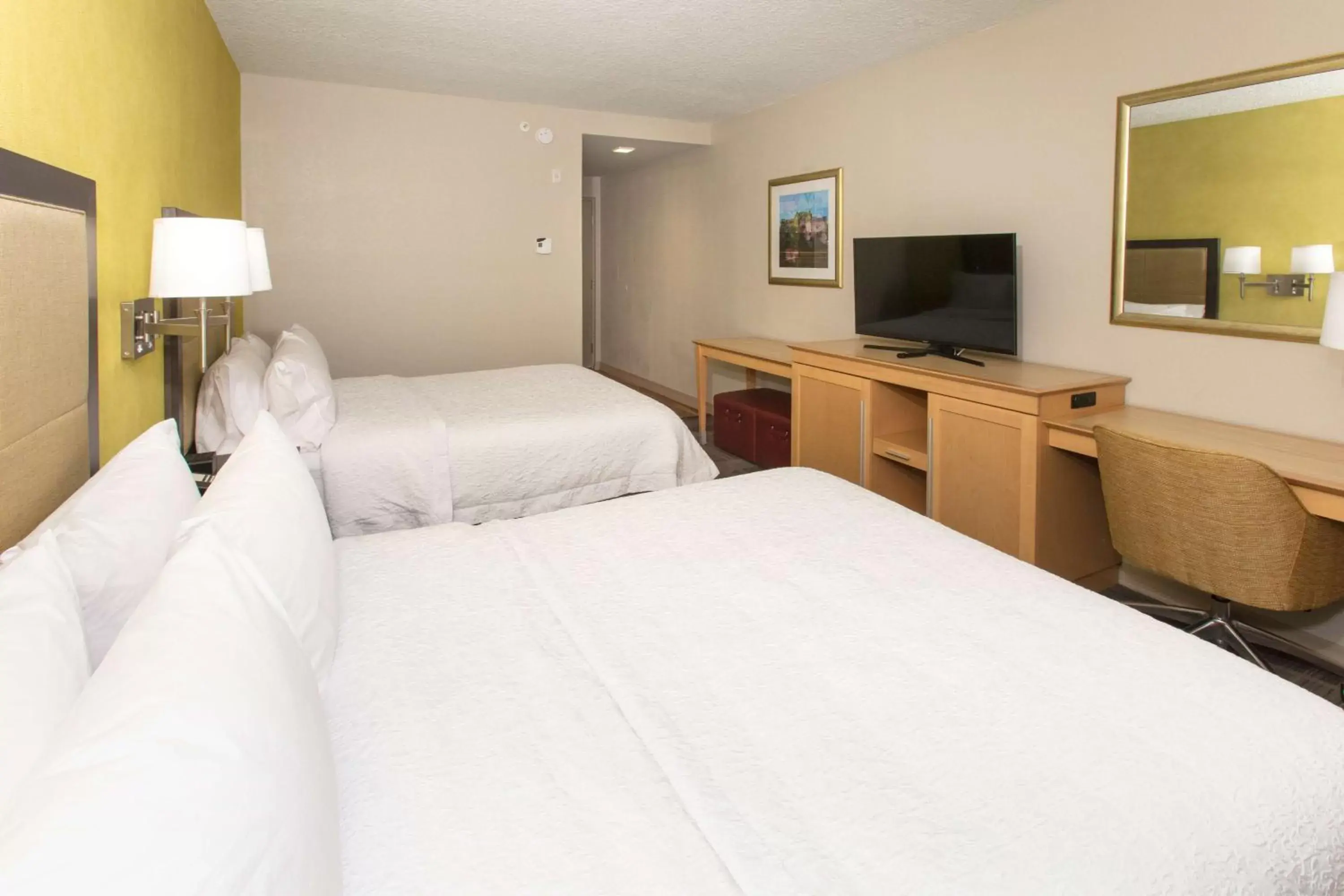 Queen Room with Two Queen Beds - Non-Smoking in Hampton Inn - Palatka Queen Room with Two Queen Beds - Non-Smoking in Hampton Inn - Palatka