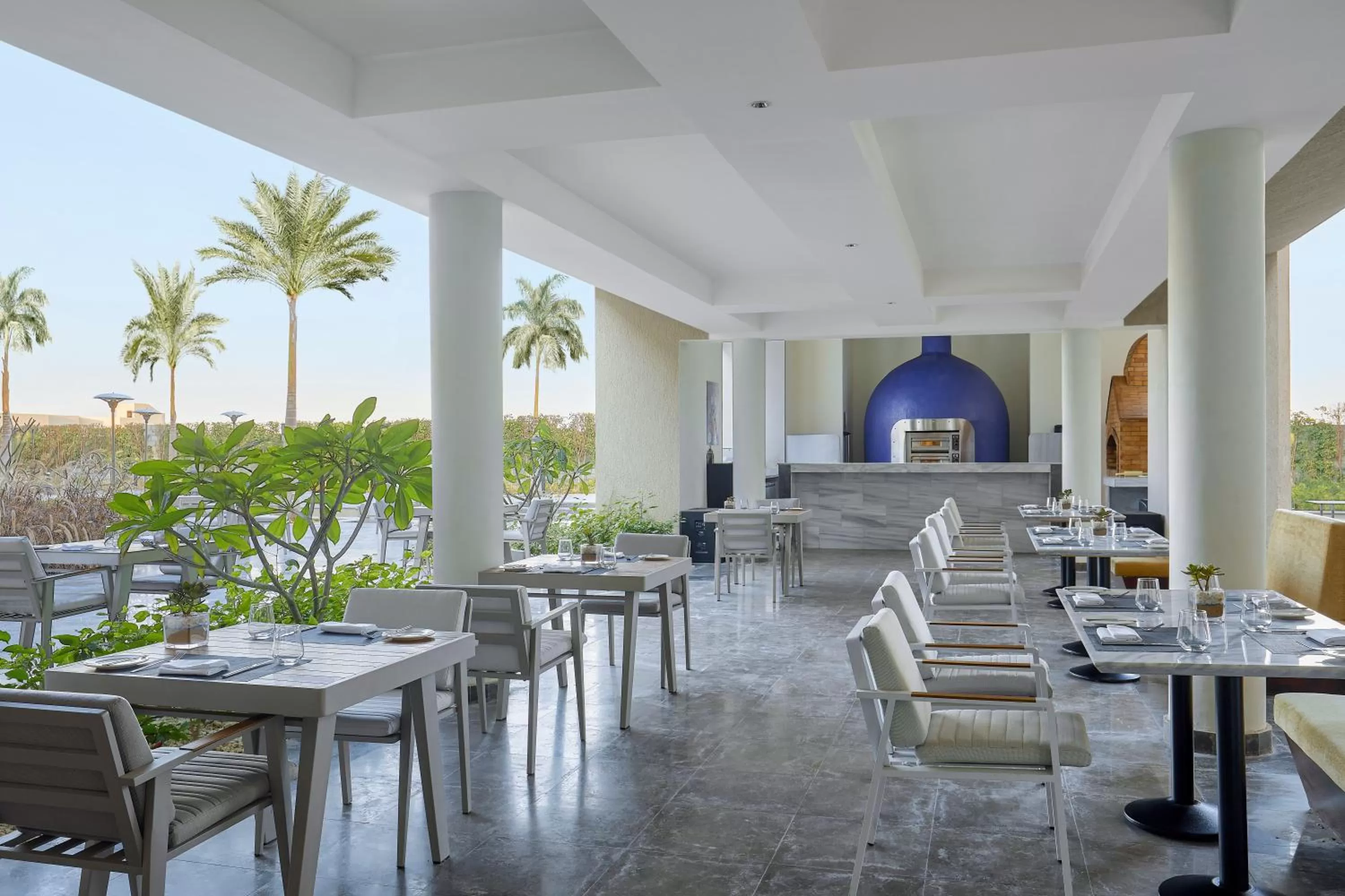 Restaurant/places to eat in Hyatt Regency Cairo West