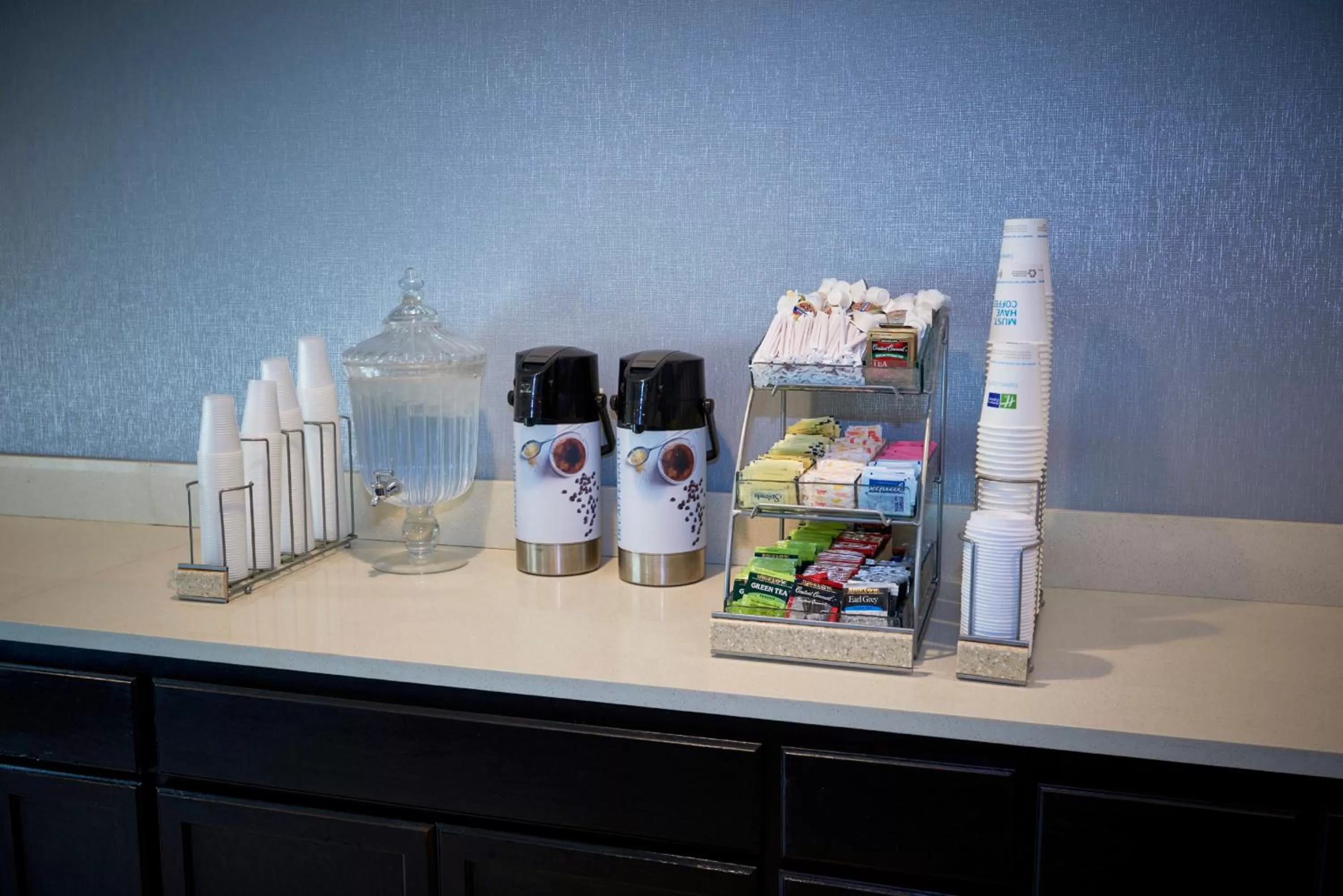 Meeting/conference room in Holiday Inn Express & Suites Birmingham South - Pelham by IHG