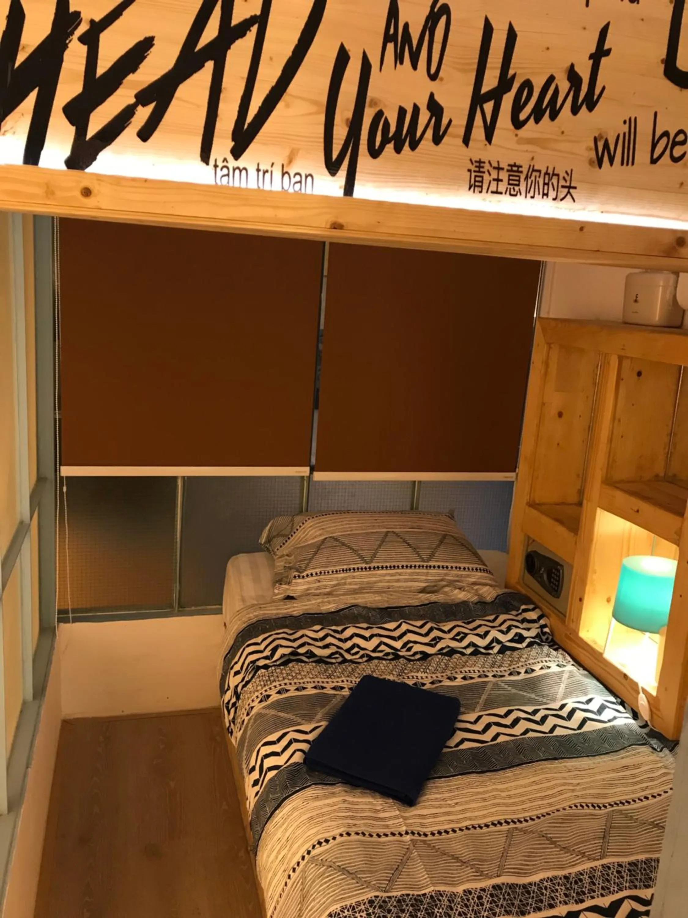 Photo of the whole room, Bed in Blu Cabin Ari Stylish Gay Poshtel